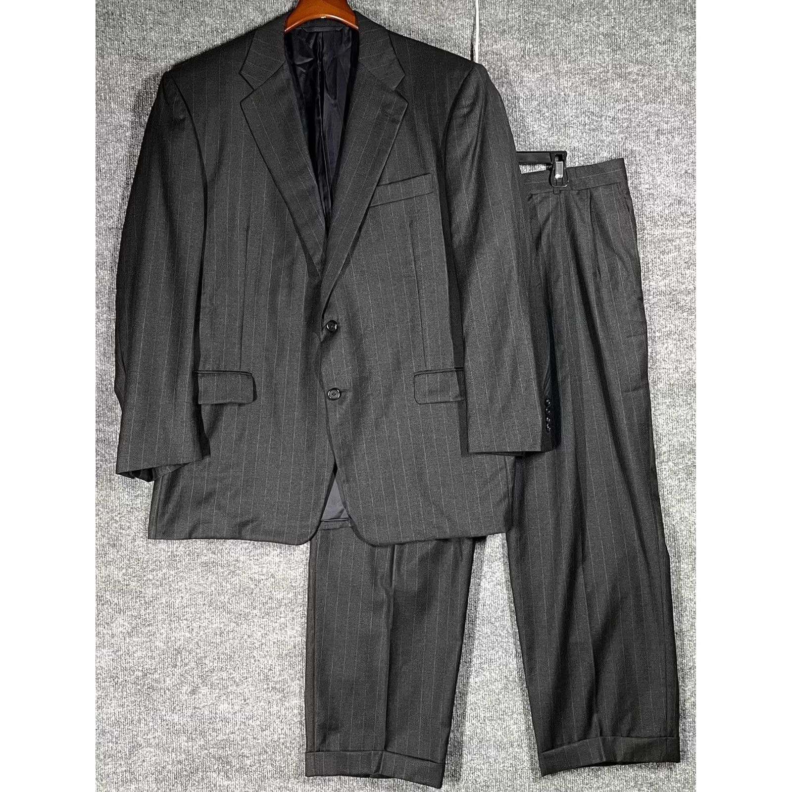 Loro Piana Hickey Freeman Suit Gray 46R Pin Stripe Loro Piana Tasmanian Super 120’s Wool Men Size 46R - 2 Thumbnail