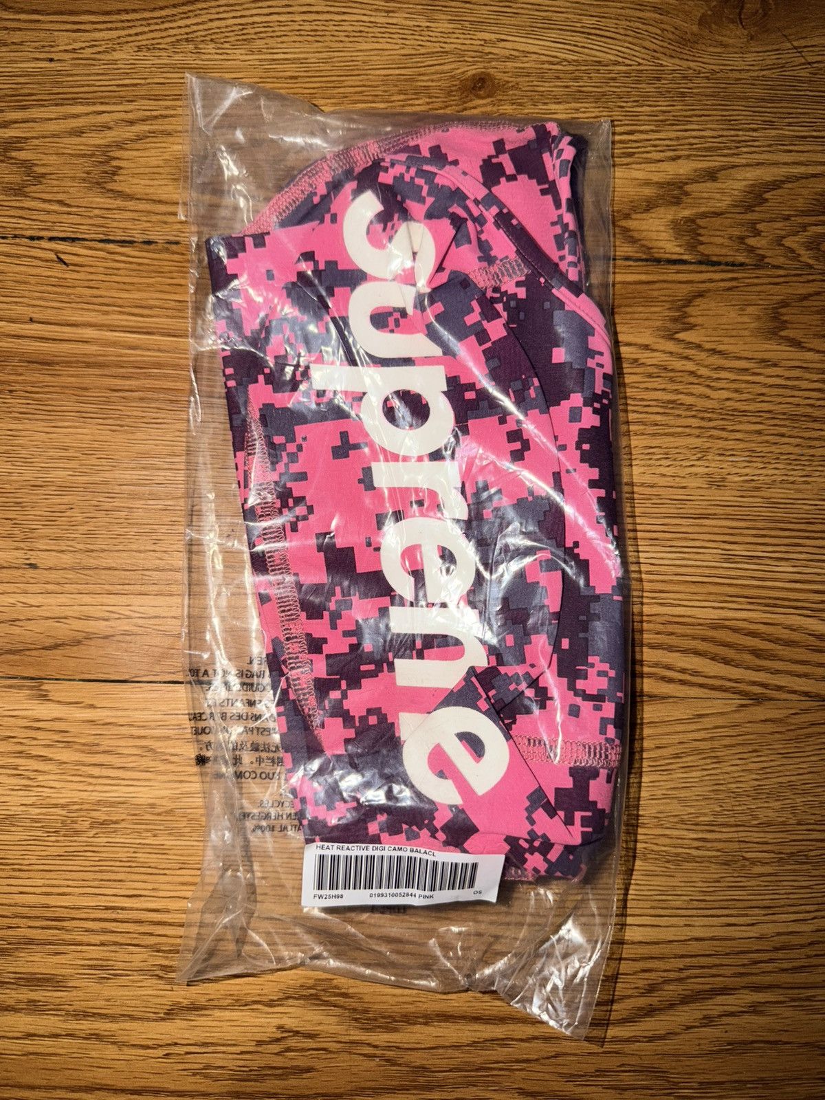 Supreme Supreme Heat Reactive Digi Camo Balaclava Pink Size ONE SIZE - 2 Thumbnail