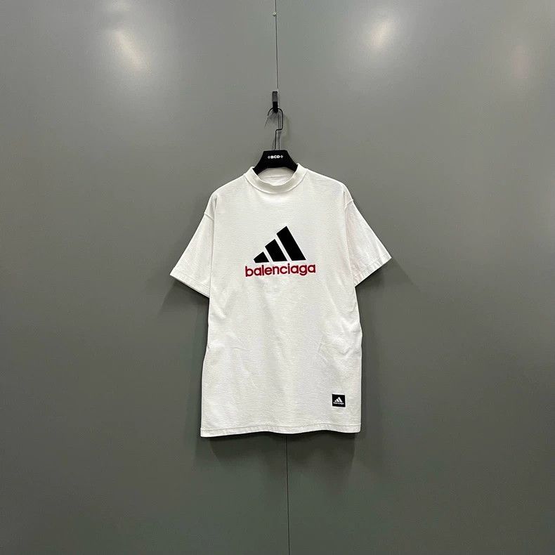 Balenciaga Balenciaga Adidas co-branded white embroidered logo short Size US S / EU 44-46 / 1 - 1 Thumbnail