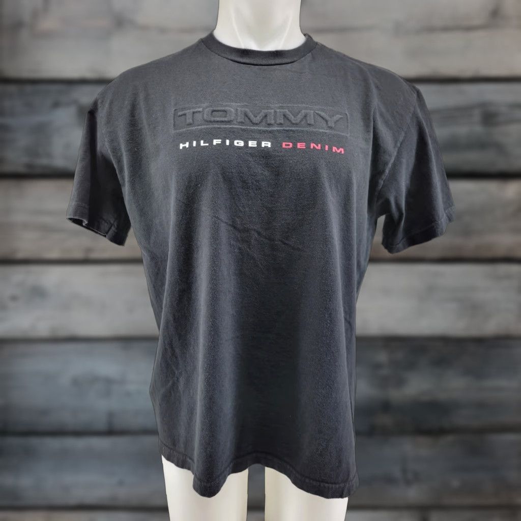 Tommy Hilfiger VINTAGE Tommy Hilfiger Denim Tee Embossed Size Medium Navy Crew Neck Short Sleeve Mens T-Shirt Size US M / EU 48-50 / 2 - 1 Thumbnail