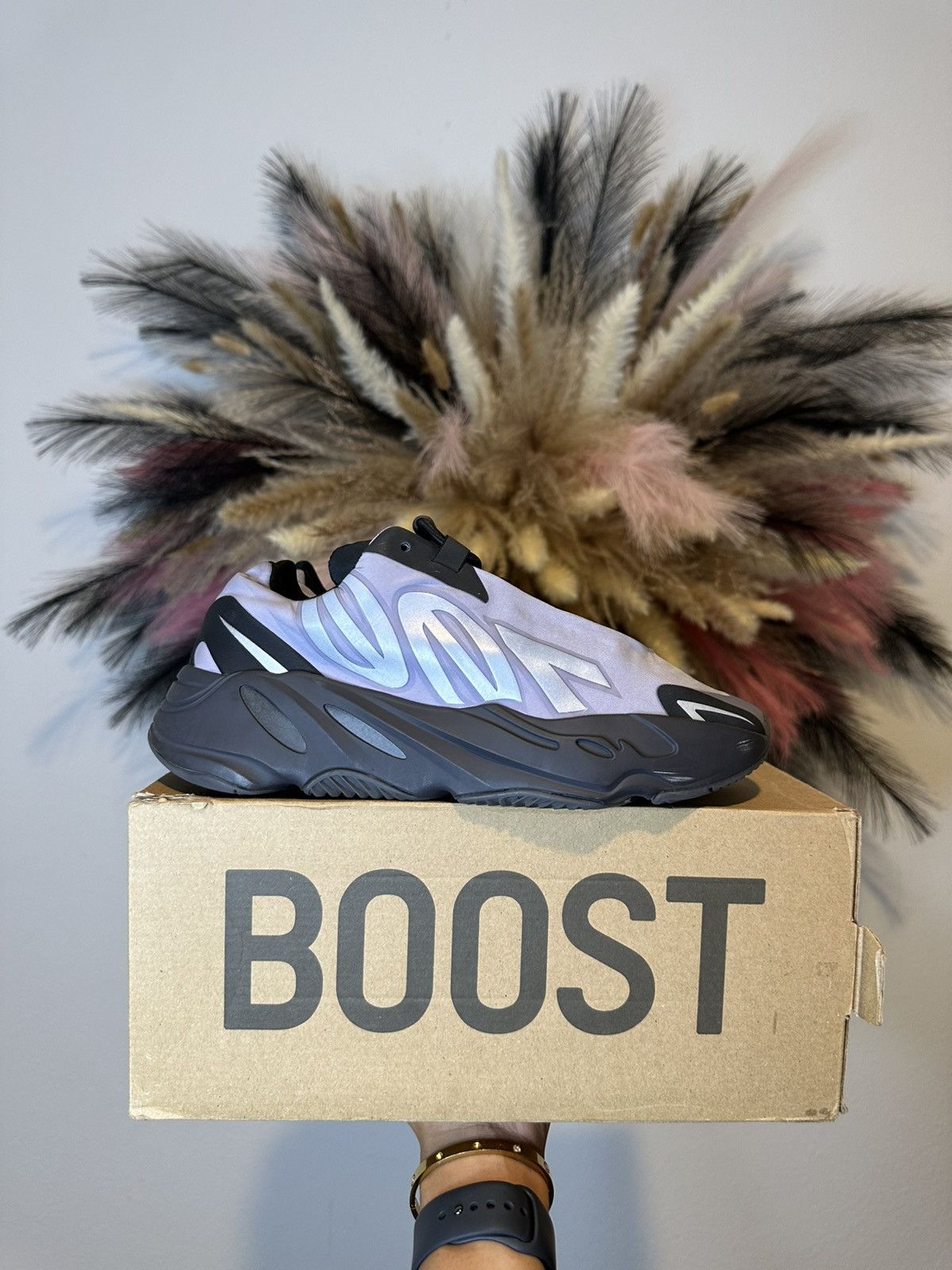 Adidas × Yeezy Yeezy 700 MMVN Size US 7.5 / EU 40-41 - 1 Thumbnail