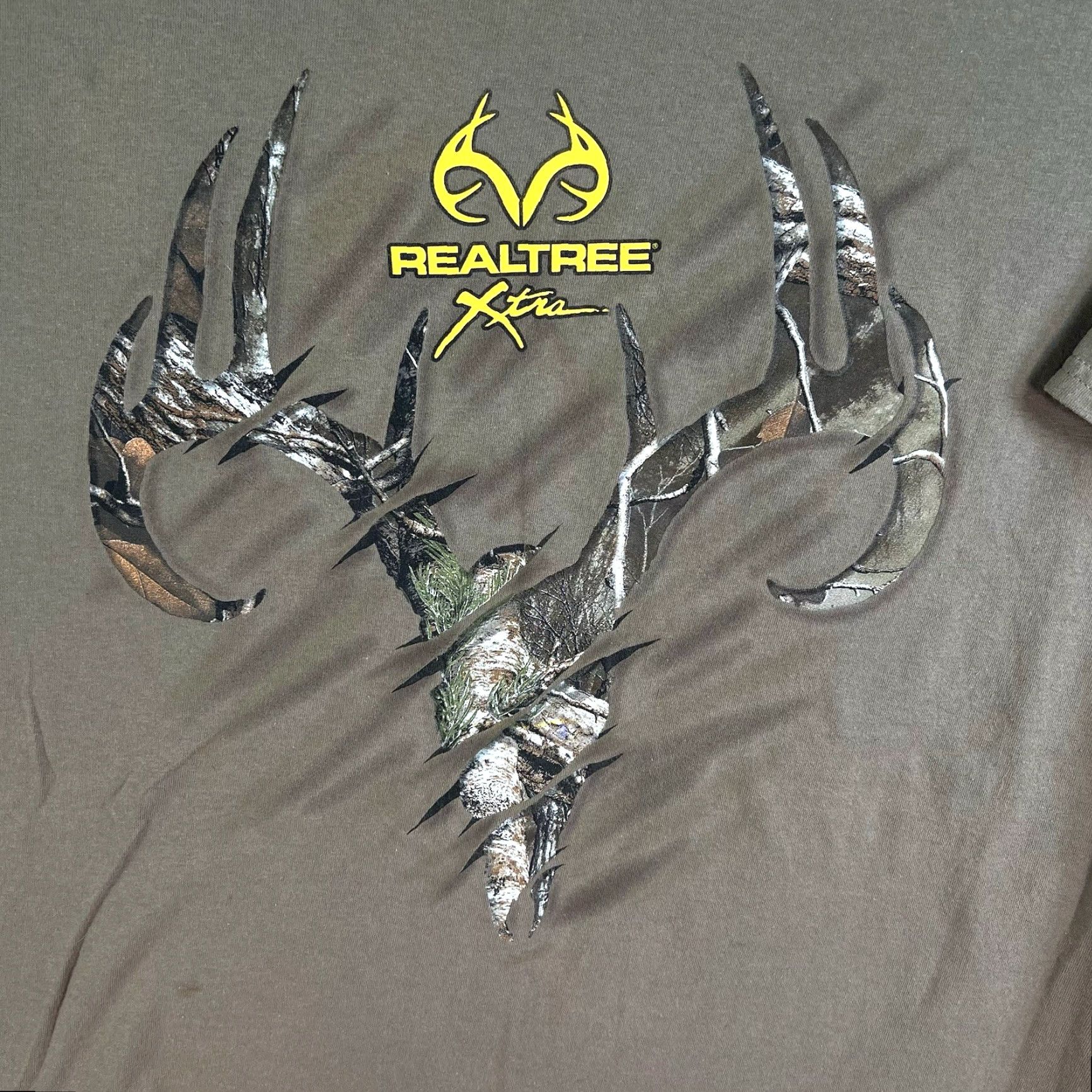Realtree Realtree Deer Skull Camouflage T-Shirt Mens 3XL Tan Outdoor Adventure Size US XXL / EU 58 / 5 - 2 Thumbnail