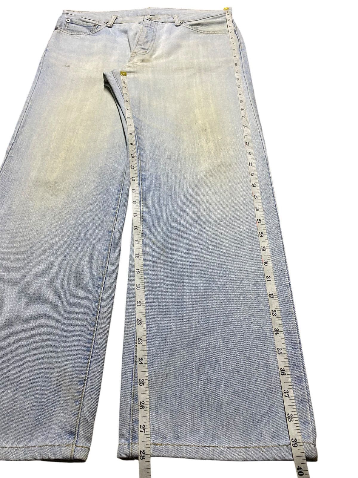 Japanese Brand Vintage Japanese Brand Uniqlo Light Wash Distressed Jeans Size US 34 / EU 50 - 10 Thumbnail
