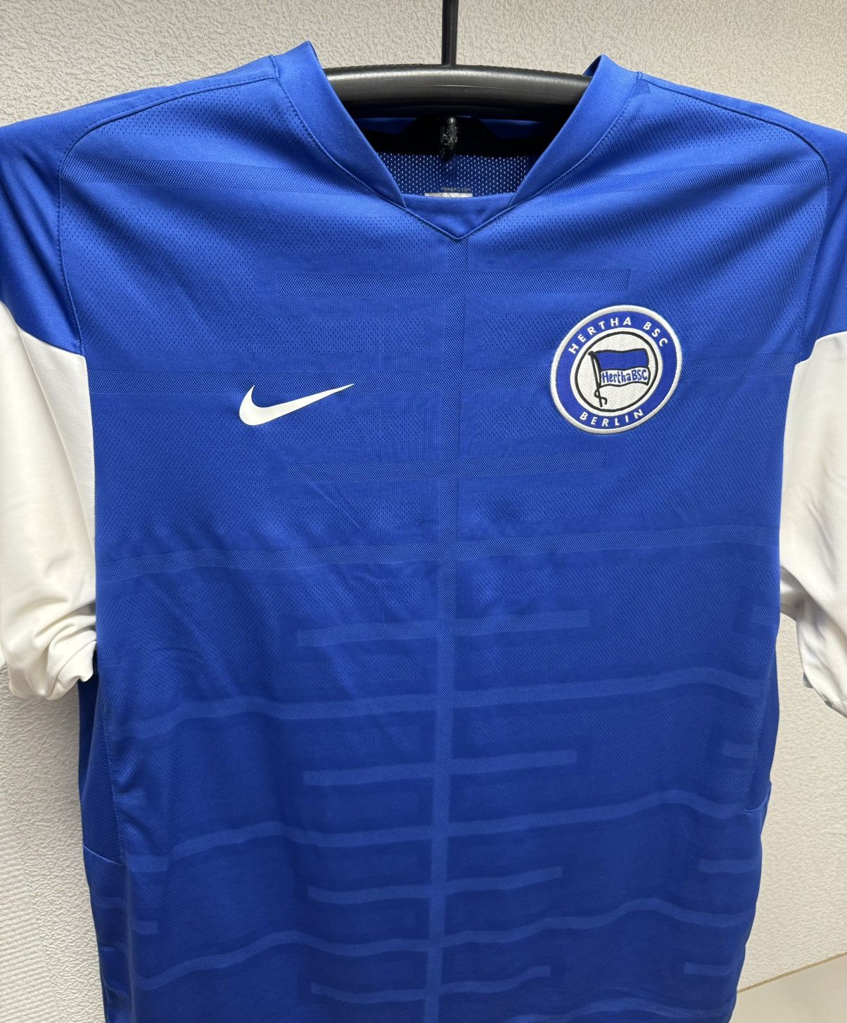Nike Nike Hertha Berlin soccer jersey 2009/10 L sz Size US L / EU 52-54 / 3 - 6 Thumbnail