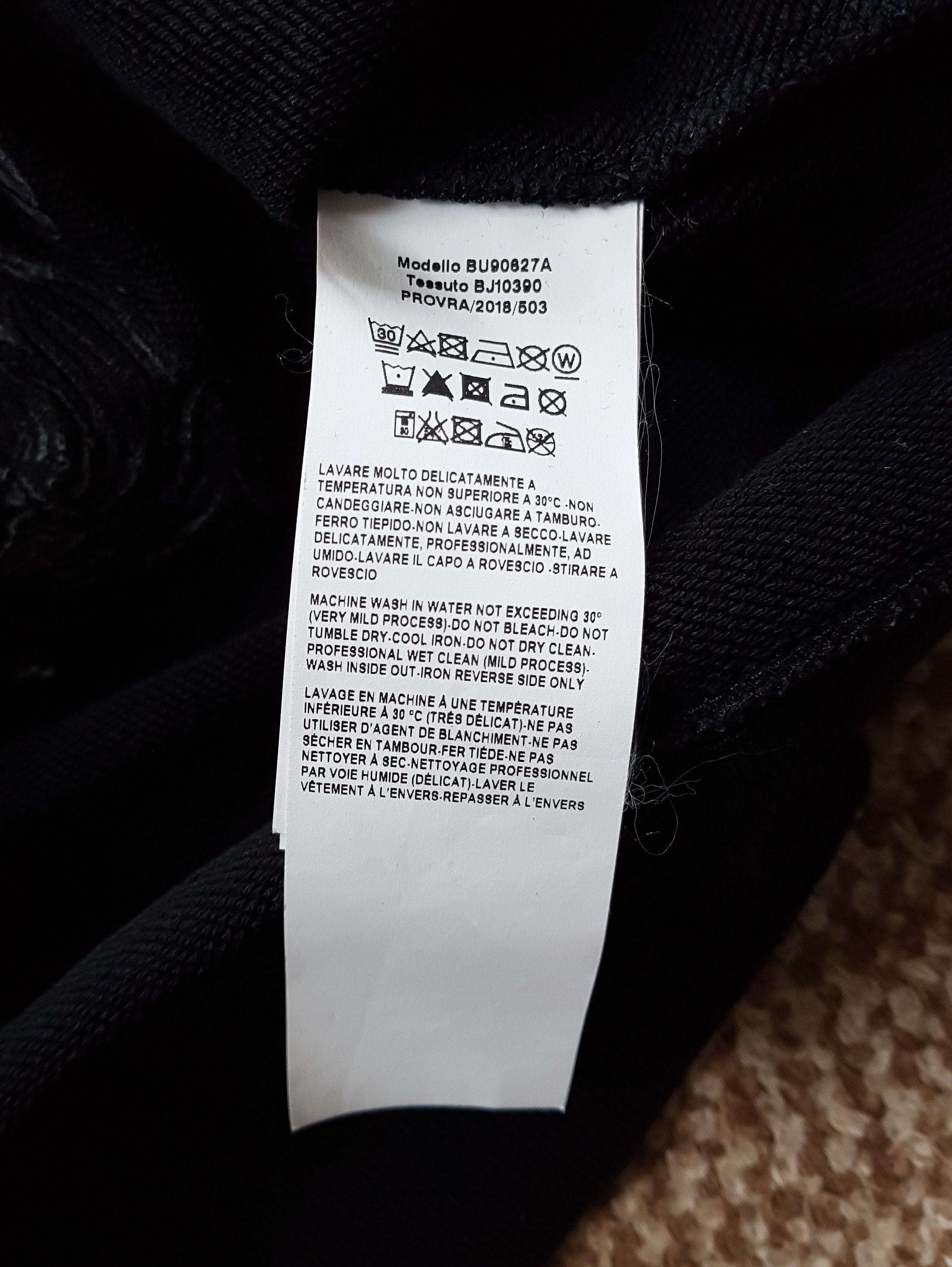 Versace Versace Versus Embroidered Pin Sweatshirt Black sz S Size US S / EU 44-46 / 1 - 11 Thumbnail
