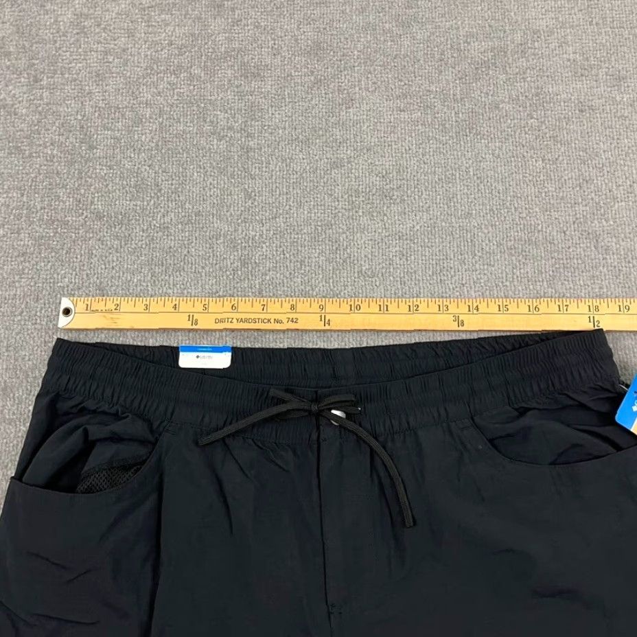 Vintage COLUMBIA Womens Pants XL Black 27" Inseam Capris Hiking Street Style Casual Outdoor Sports Size 40" / US 18 - 4 Thumbnail
