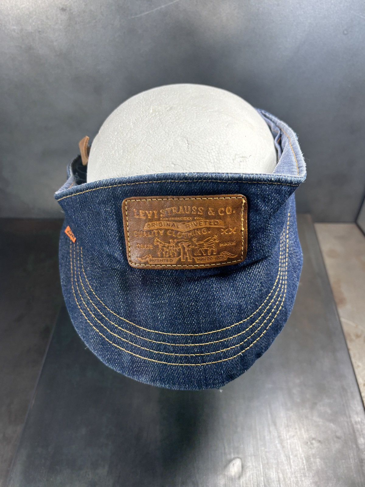 Levi's 1970s Levi's Orange Tab Hat 70s Vintage Dark Denim Visor Cap Size ONE SIZE - 5 Thumbnail