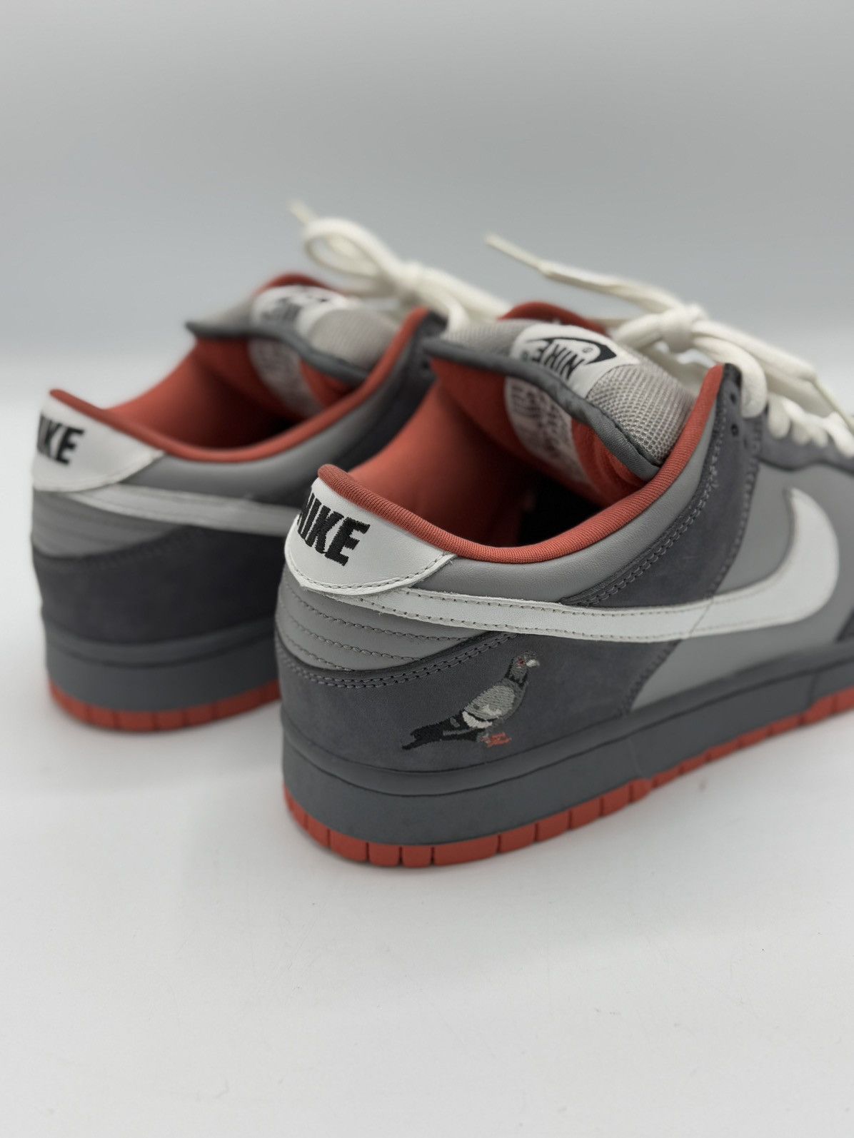Nike SB Nike SB Dunk Low Staple NYC Pigeon Size US 12 / EU 45 - 4 Thumbnail
