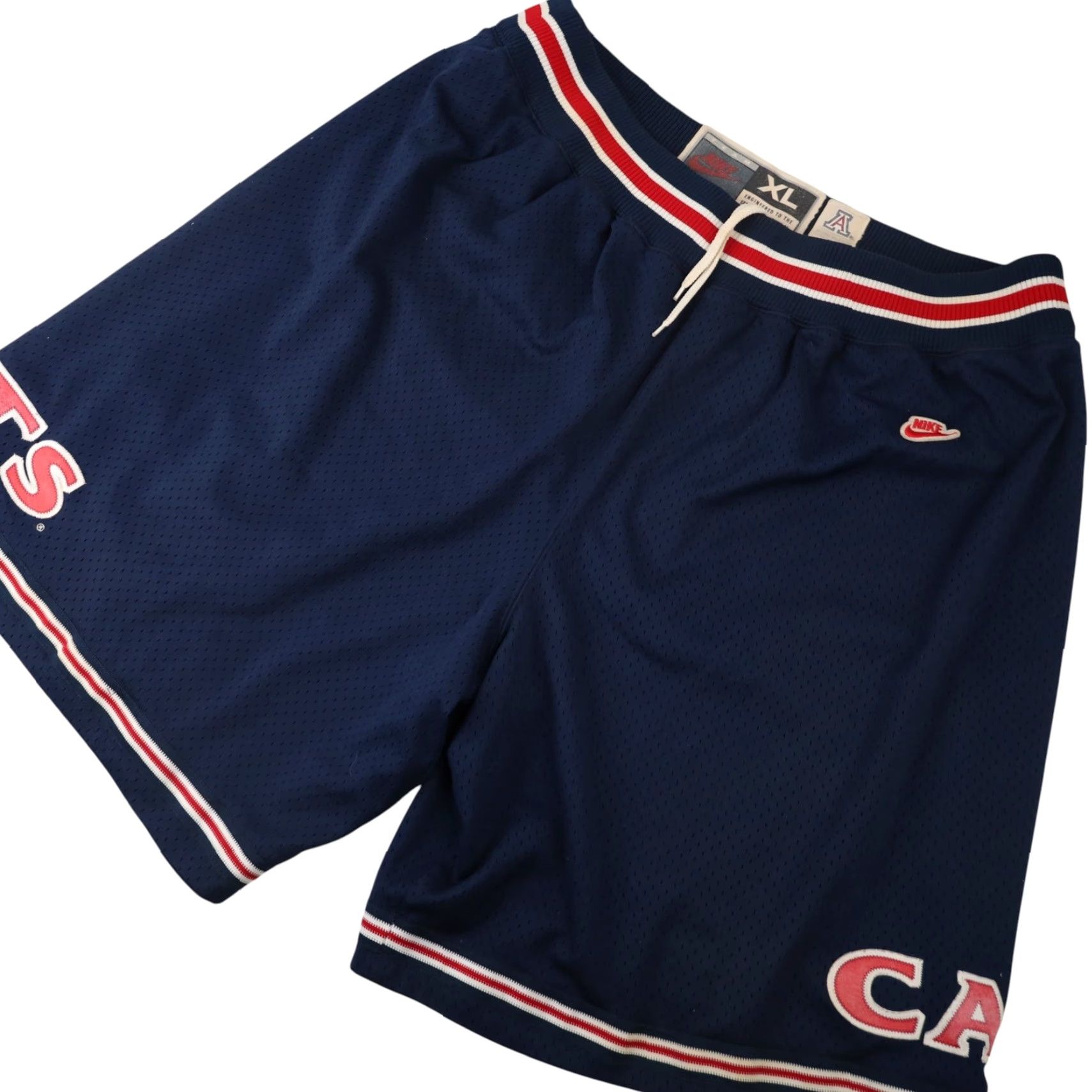 Nike VINTAGE Nike Arizona Wildcats All Sewn Basketball Short Shirt XL Men Blue Size US 36 / EU 52 - 2 Thumbnail