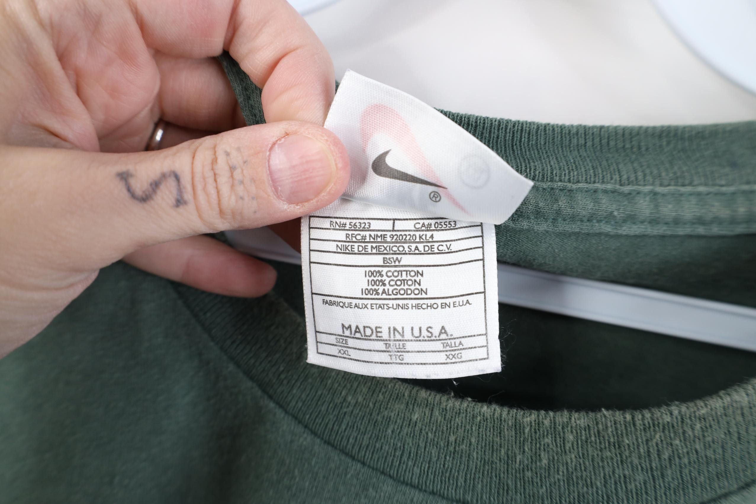 Nike Vintage 90s Nike Mini Swoosh Monochrome T-Shirt Green USA Size US XXL / EU 58 / 5 - 7 Thumbnail