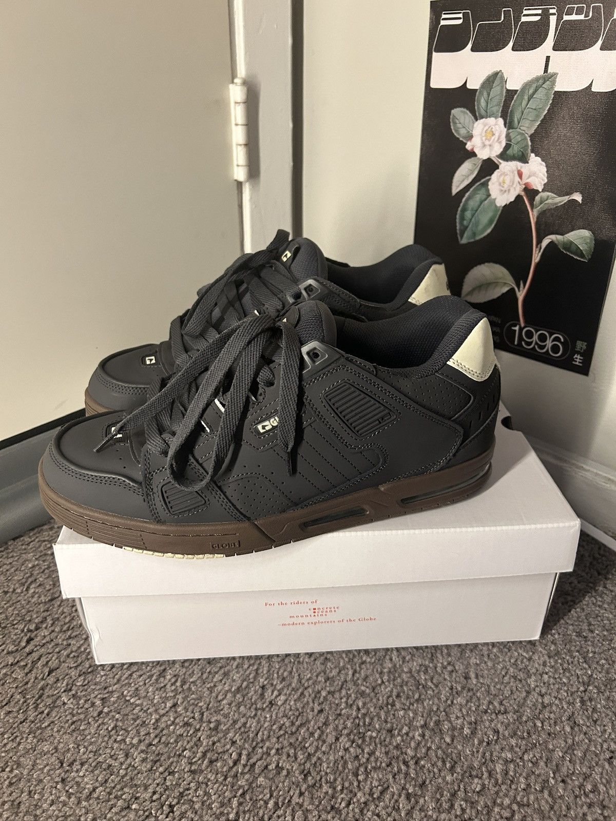 Globe Globe Sabre Size 12 Size US 12 / EU 45 - 1 Thumbnail