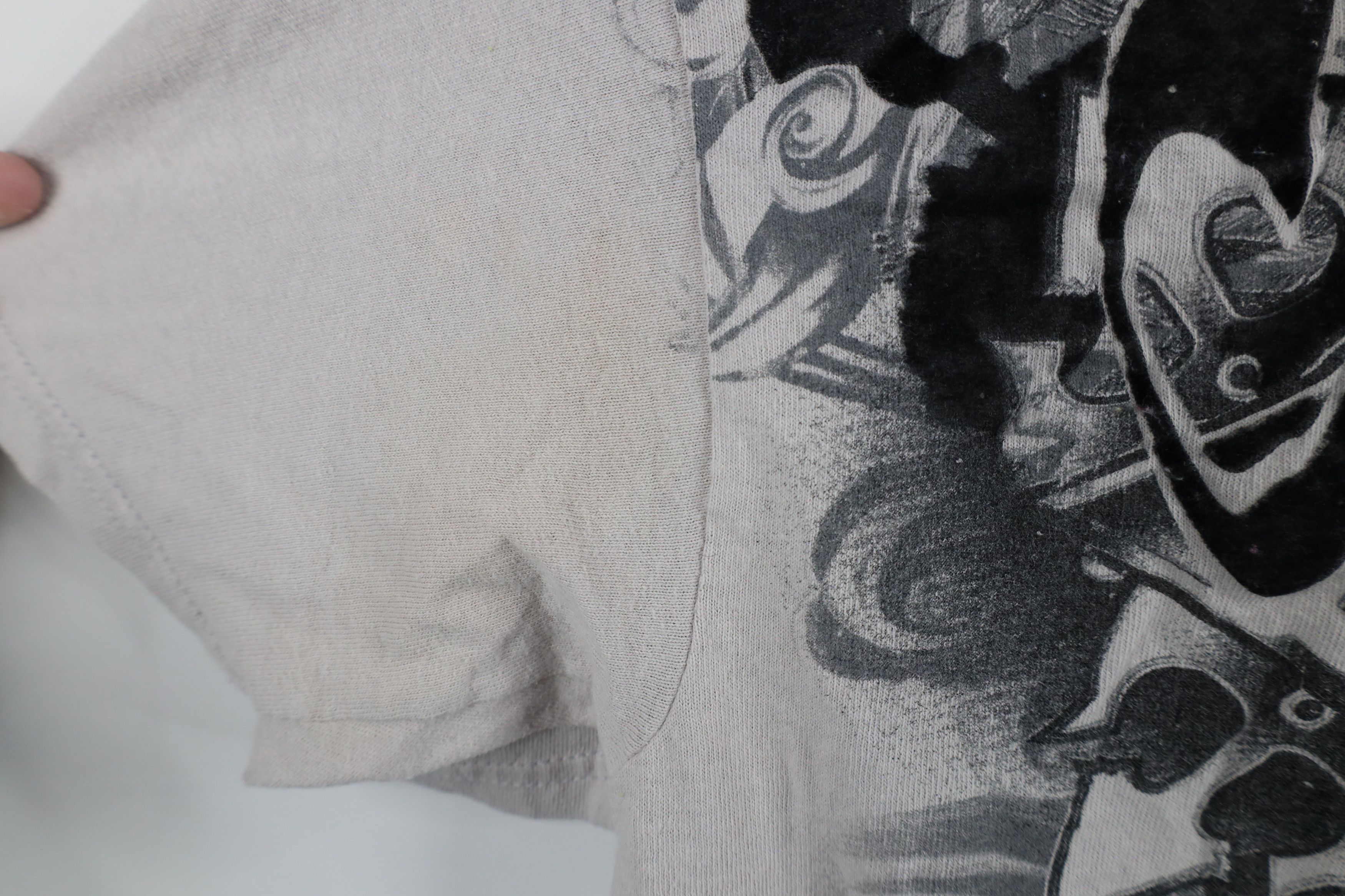 Vintage Vintage Y2K Streetwear Cross Skull Flower UFC MMA T-Shirt Size US XL / EU 56 / 4 - 6 Thumbnail