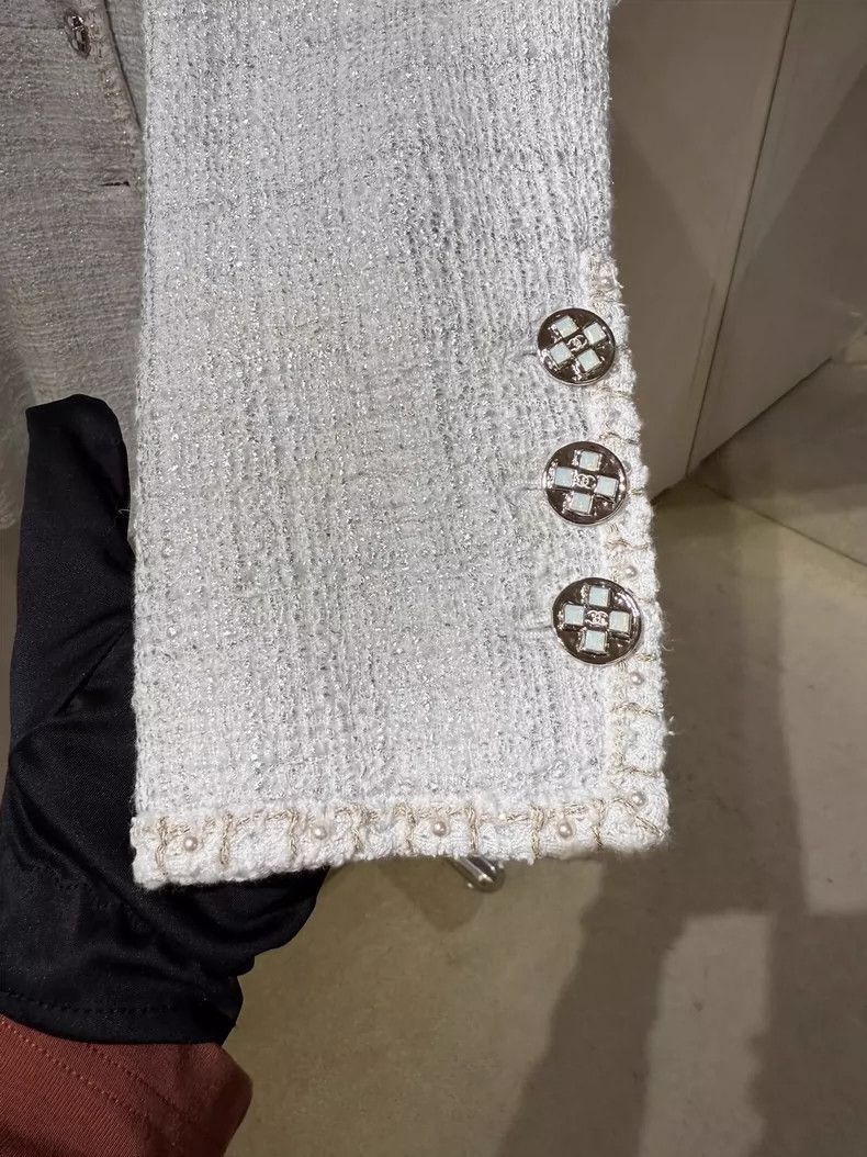 Chanel Chanel 23S white and silver twill soft tweed long coat Size XS / US 0-2 / IT 36-38 - 4 Thumbnail