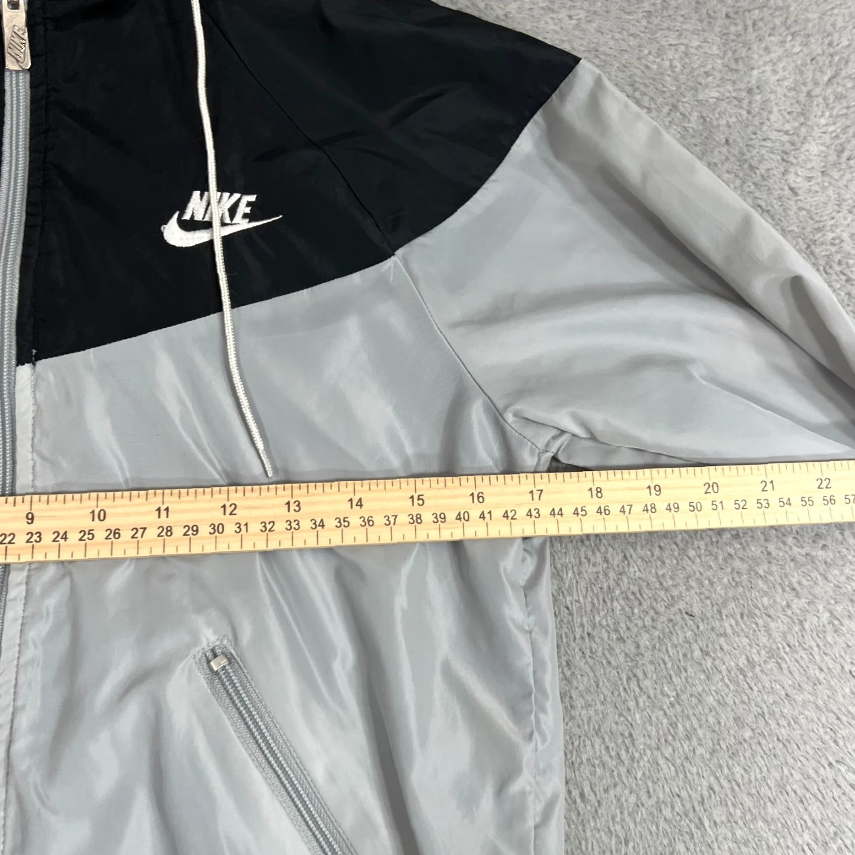 Nike VTG Nike Black Colorblock Jacket Windbreaker Mens S Hooded 90s Logo Zip Nylon Mid-Length Lightweight Casual Streetwear Size US S / EU 44-46 / 1 - 6 Thumbnail
