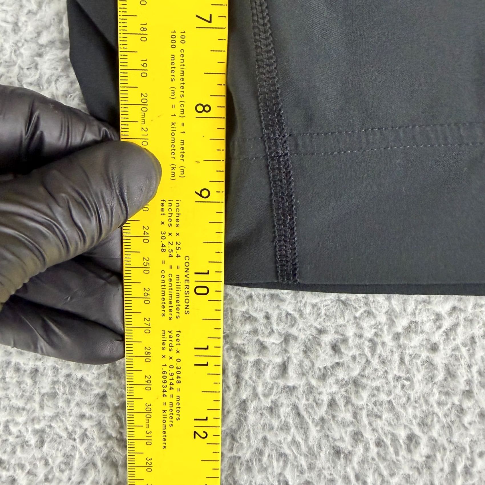 Lululemon Lululemon Pace Breaker Shorts Mens Medium Black Pull On Elastic Waist Gym Size US 31 - 7 Thumbnail
