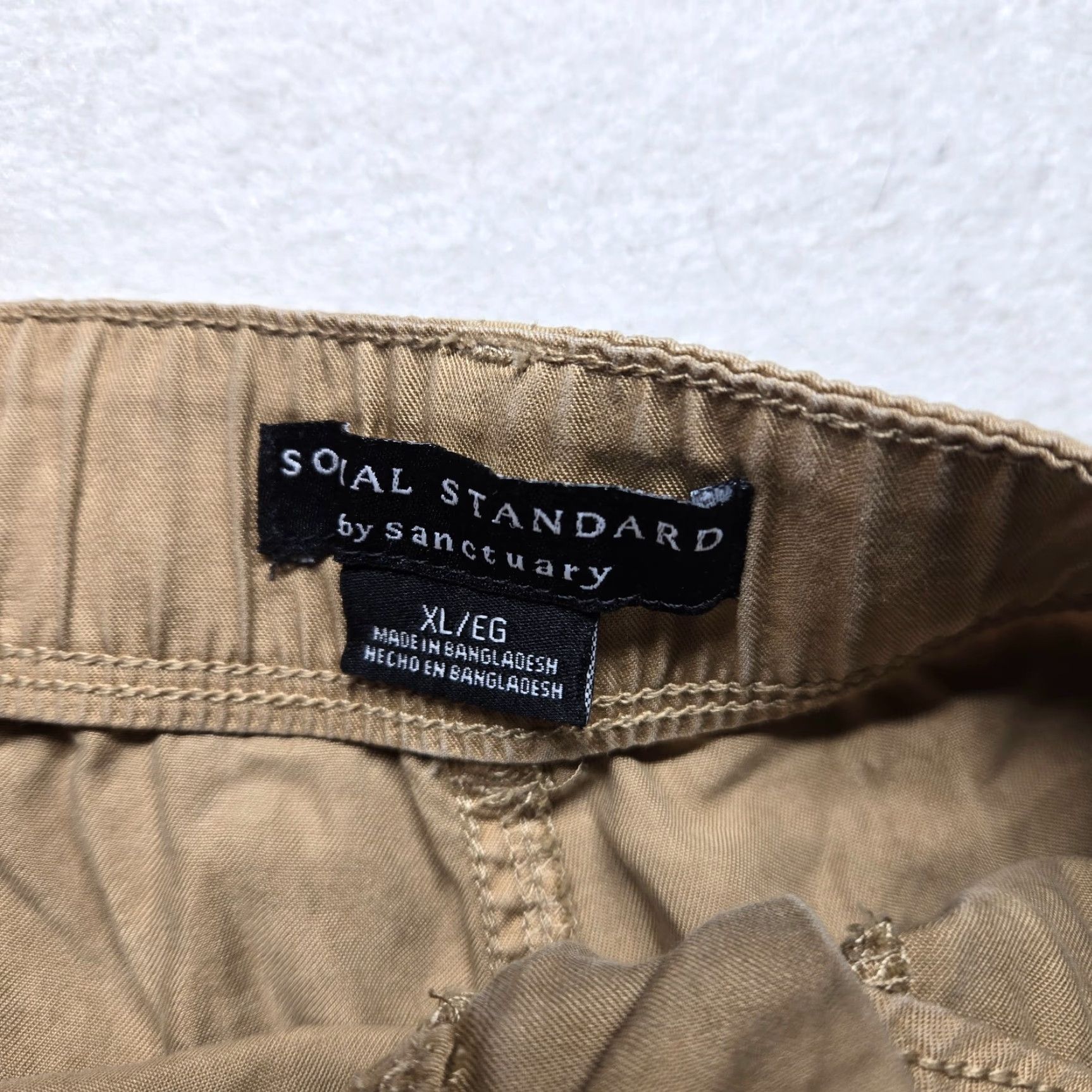 Vintage Social Standard Solid Tan Mid Rise Fortune Tencel Short Adult Women's Size XL Size 40" / US 18 - 2 Thumbnail