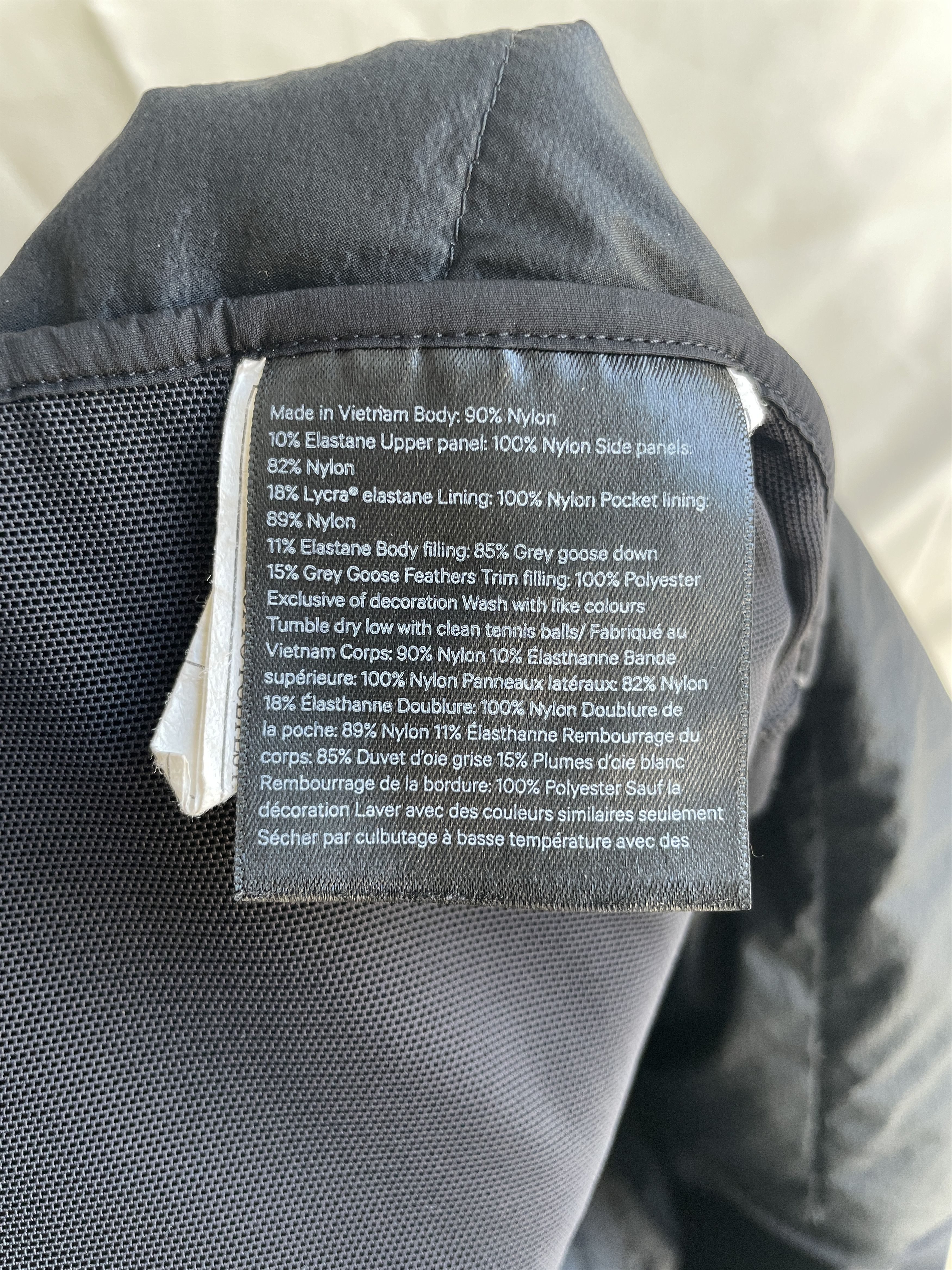 Lululemon Lululemon Womens Down for It All Goose Down Black Vest Size L / US 10 / IT 46 - 11 Thumbnail