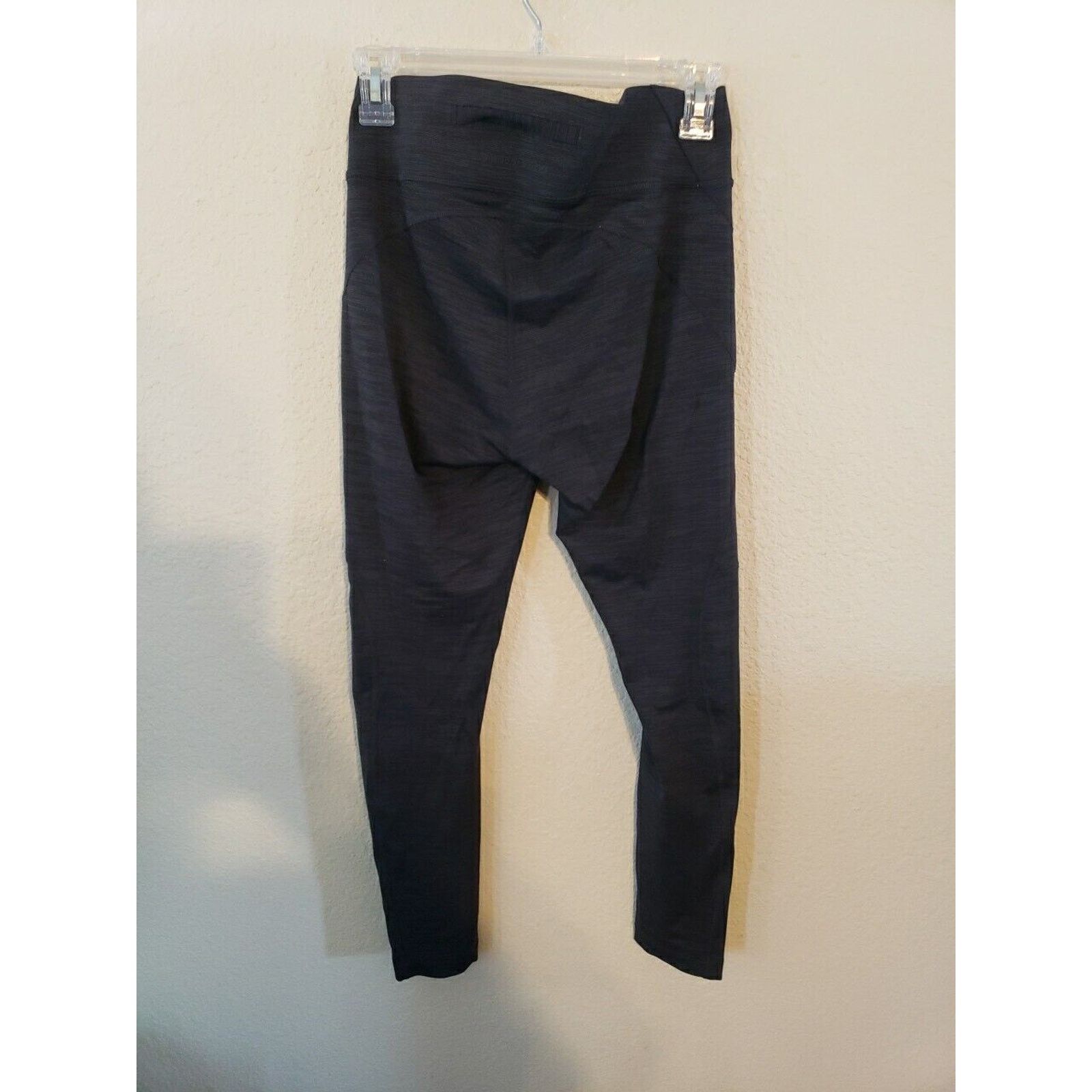 Outdoor Voices Outdoor Voices Capri Leggings Black Gray Medium Wide Waist Size 28" / US 6 / IT 42 - 7 Thumbnail