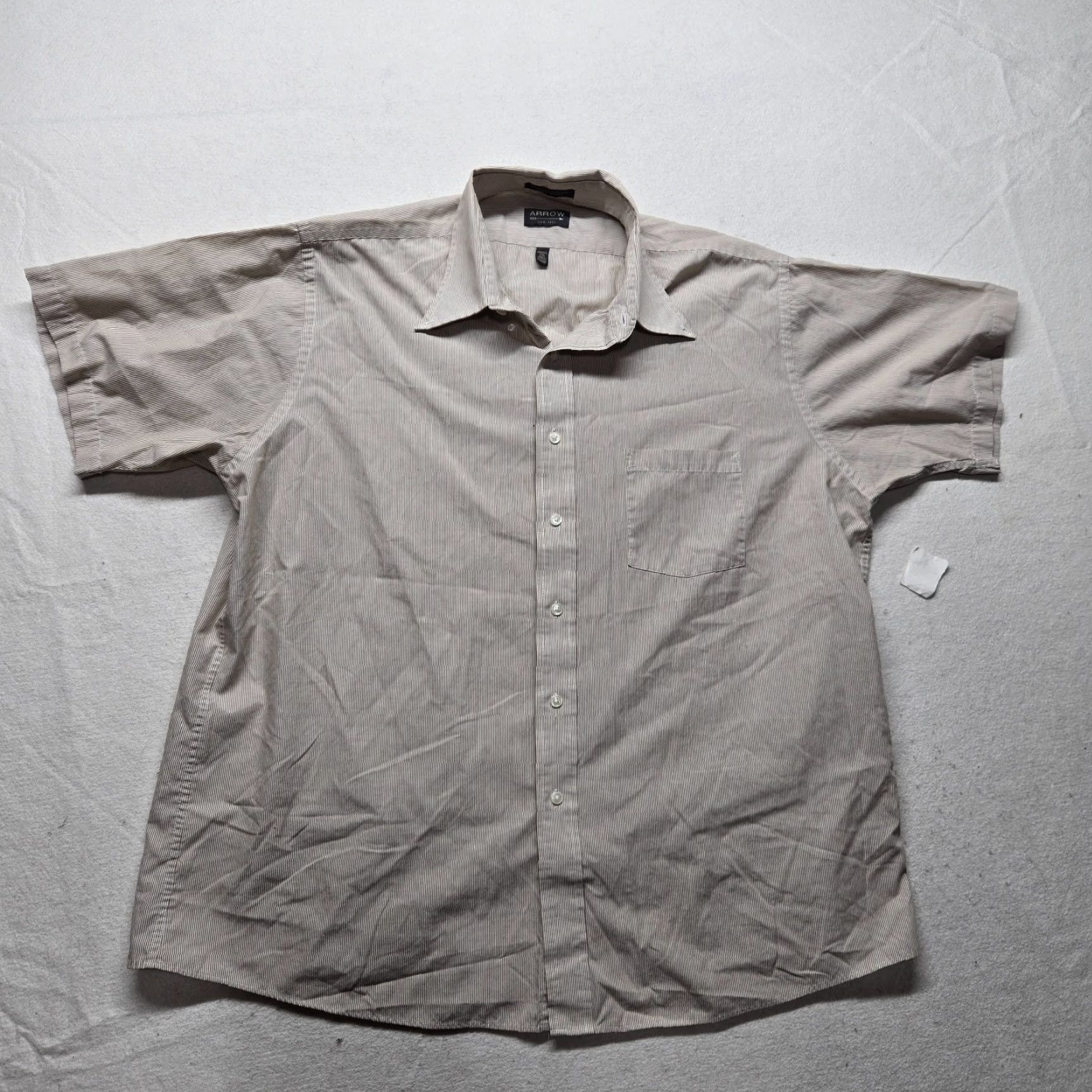 Arrow Arrow Shirt Adult Mens Size XL Brown Plaid Cotton Polyester Button-Up Short Sleeve 17 17.5 Vintage: No Size US XL / EU 56 / 4 - 2 Thumbnail