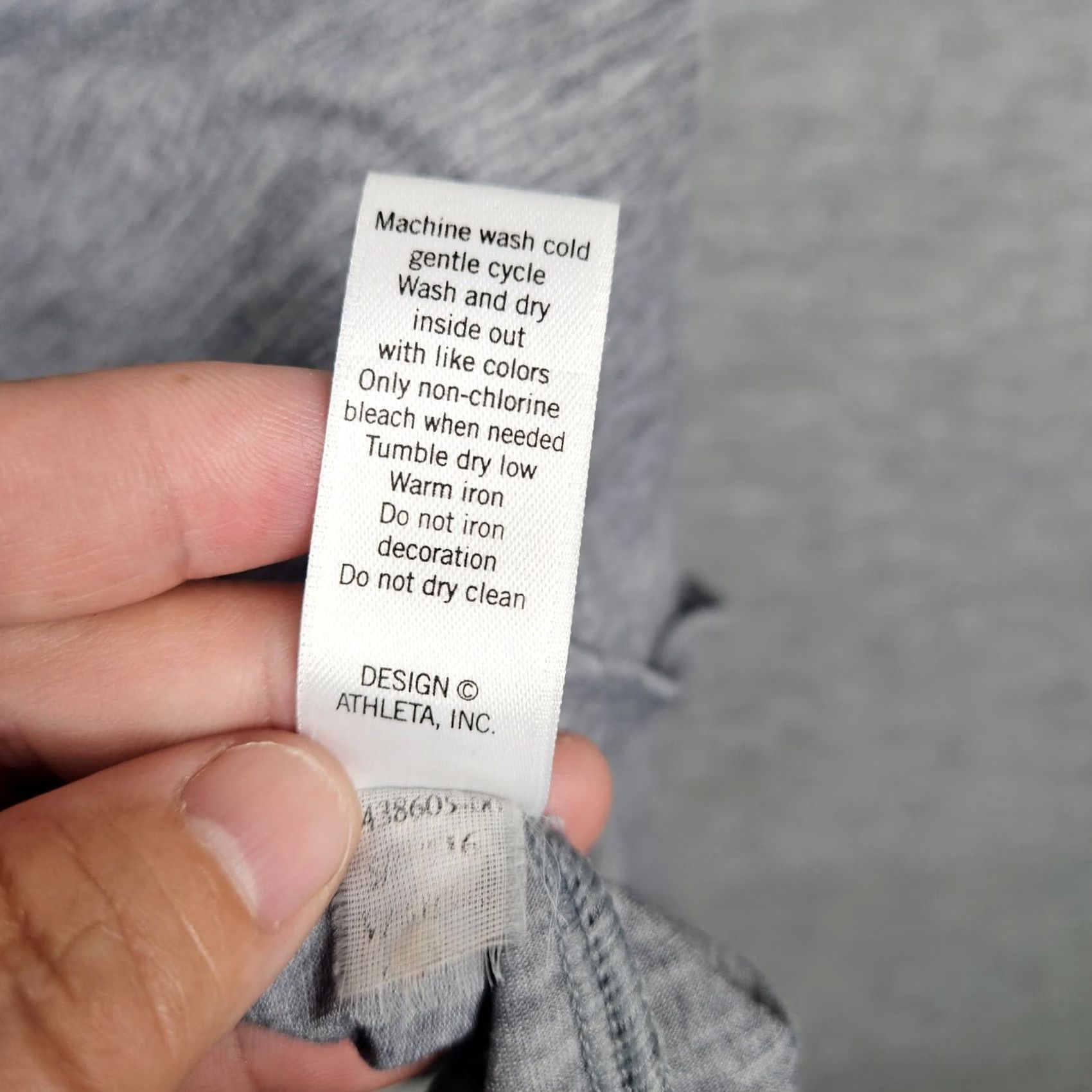 Athleta Athleta Tank Women's Gray Sleeveless Workout Size M Activewear Top Regular Pattern Solid Front Type Not apply Sleeveless Adult Women Size M / US 6-8 / IT 42-44 - 6 Thumbnail