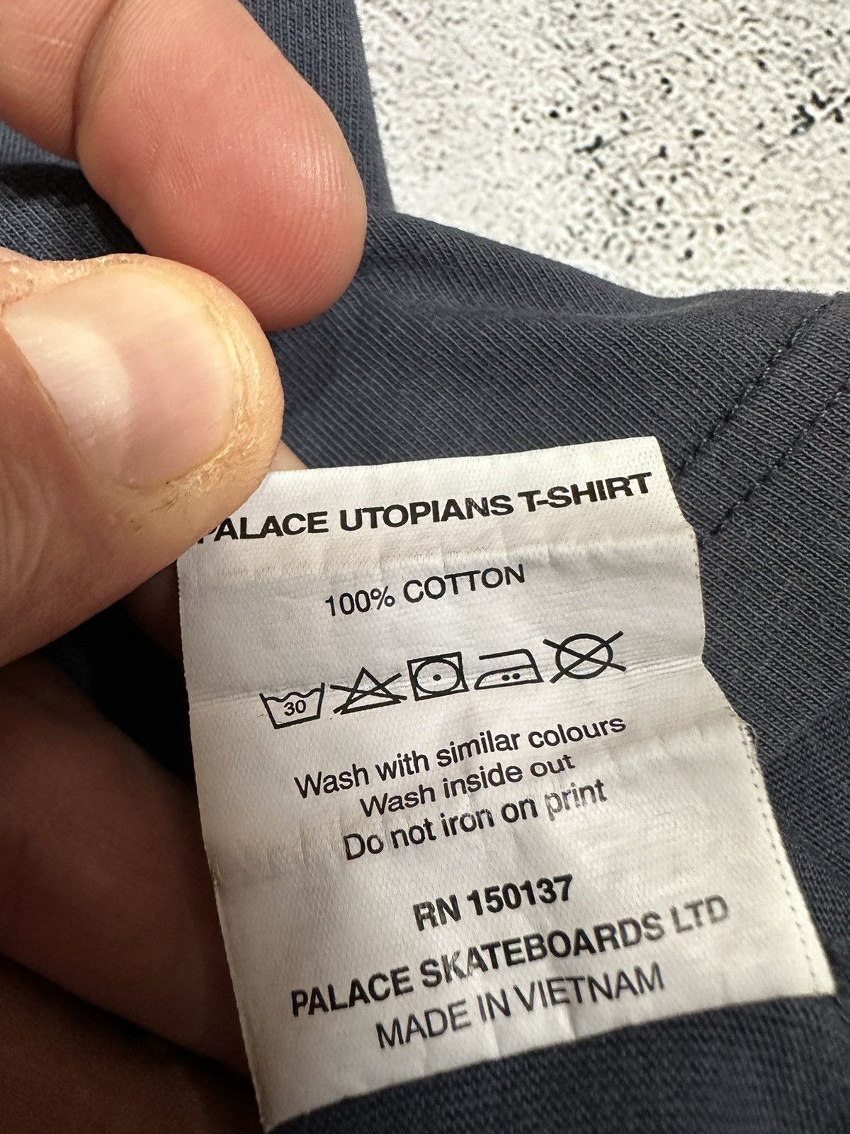Palace 🩸RARE🩸 Palace Utopians tee Size US M / EU 48-50 / 2 - 8 Thumbnail