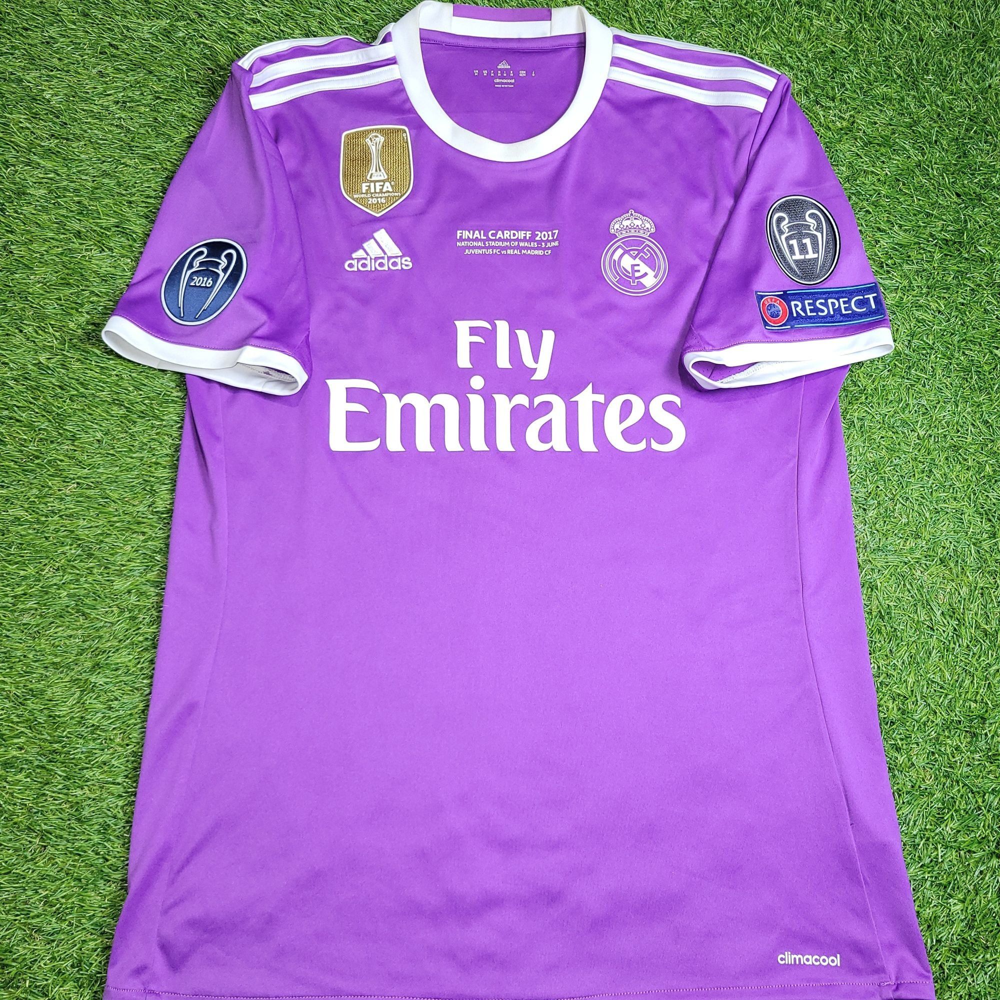 Adidas Ronaldo Real Madrid 2016 2017 FINAL Away Soccer Jersey M Size US M / EU 48-50 / 2 - 2 Thumbnail