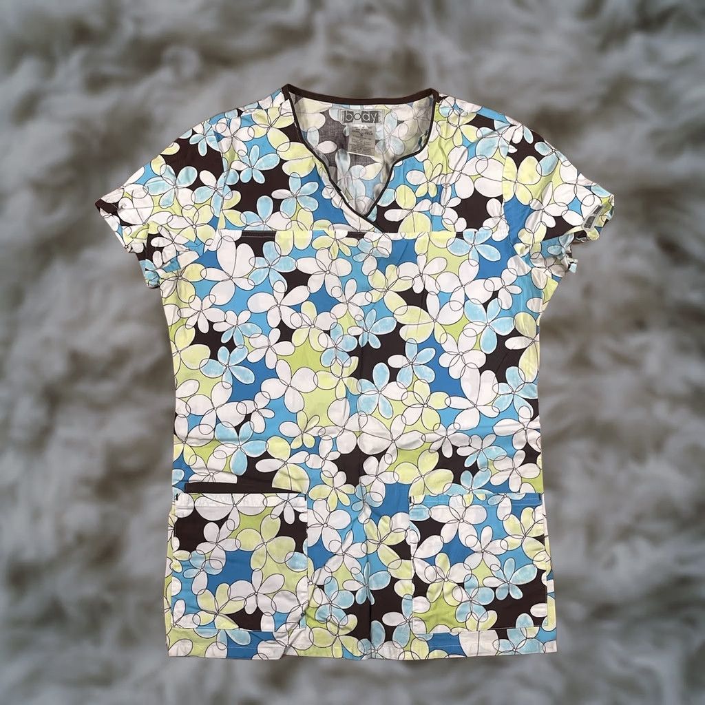 Cherokee Cherokee Shirt S Body Stretch Nurse Scrub Top Women Size Floral Size S / US 4 / IT 40 - 1 Thumbnail