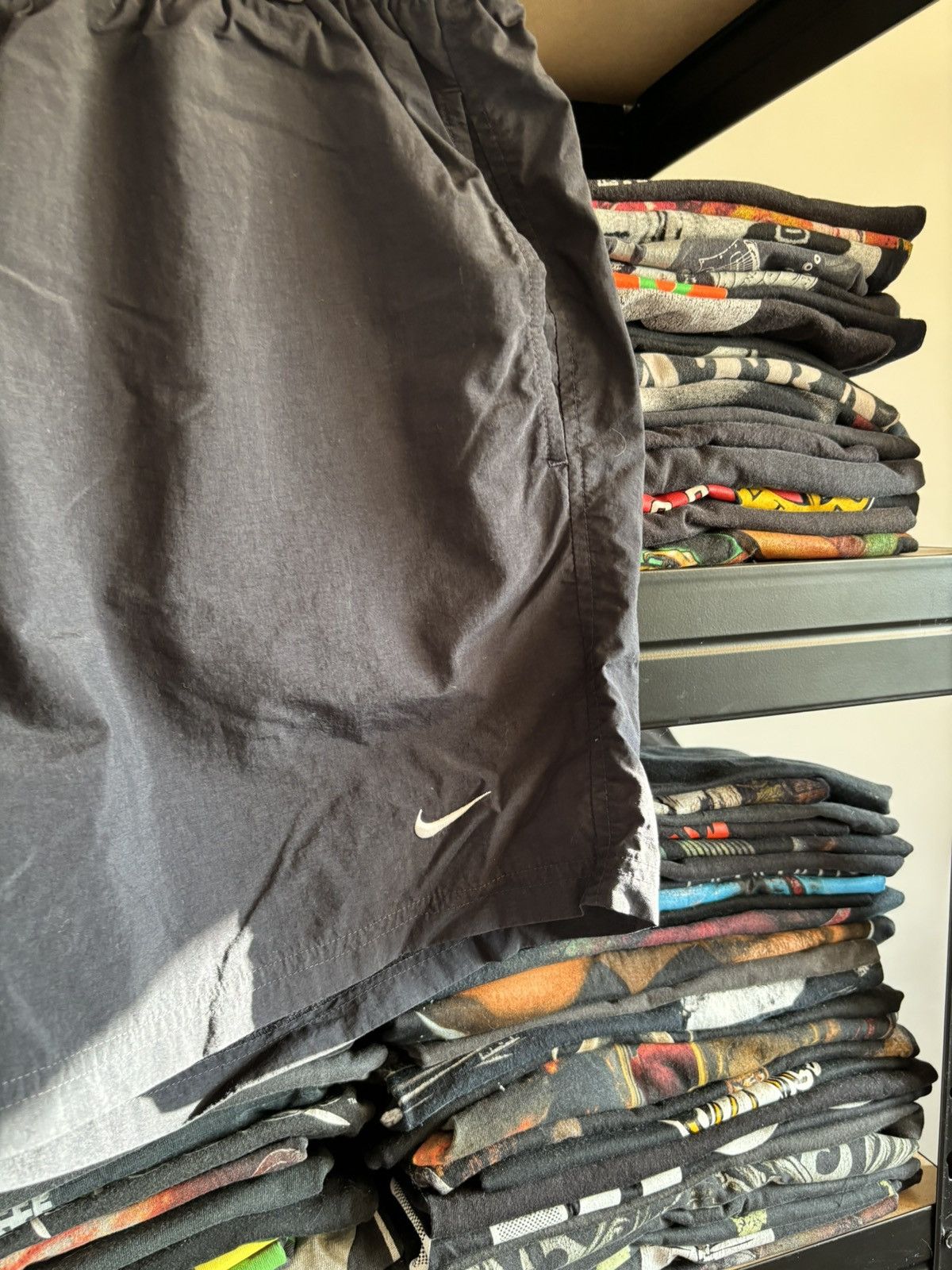 Nike × Vintage Vintage 90's Nike Nylon Drill Black Shorts Big Logo Size US 34 / EU 50 - 2 Thumbnail