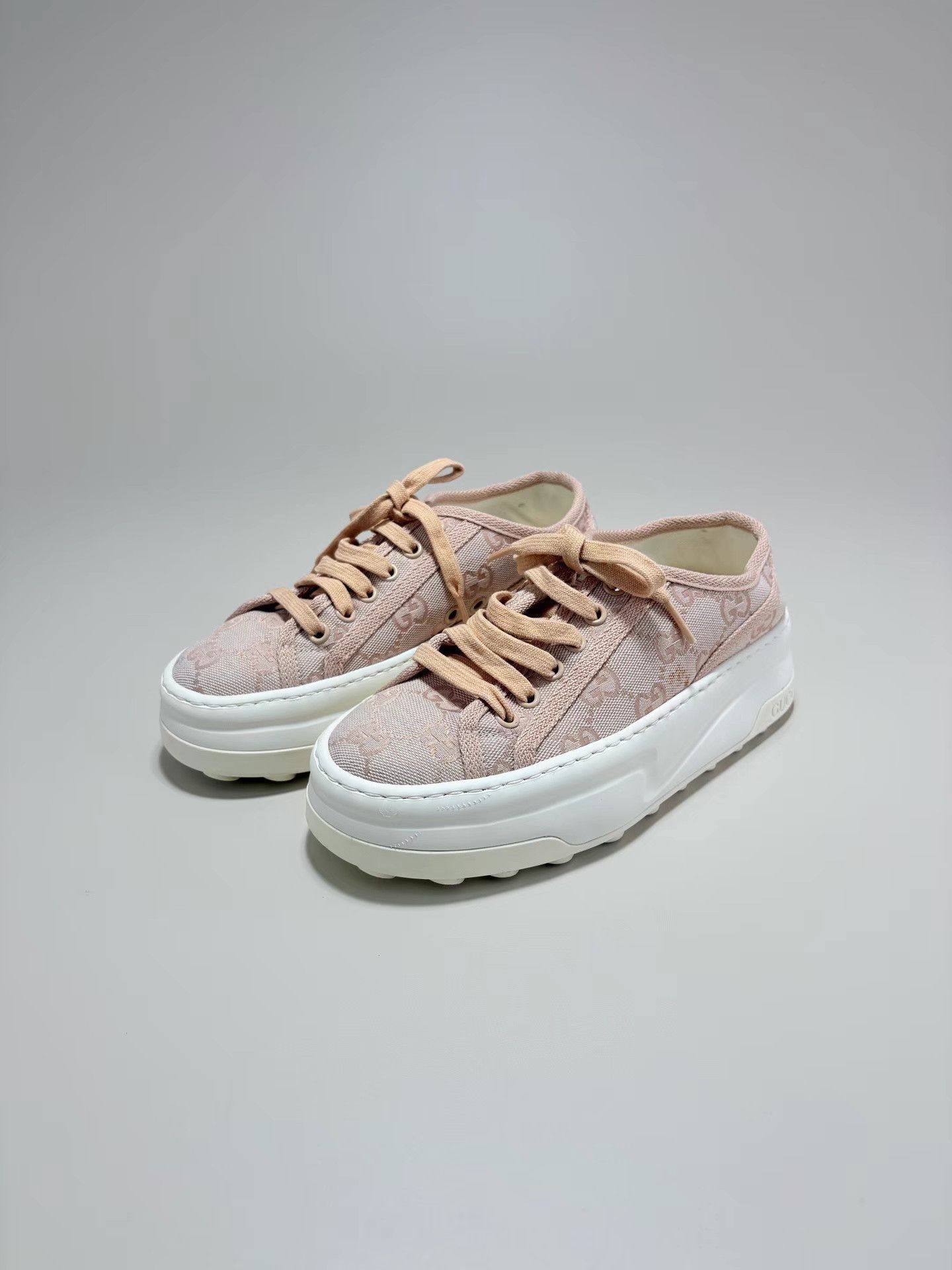 Gucci GUCCI GG All-Logo Platform Canvas Sneakers K1 Size US 4 / IT 34 - 1 Thumbnail