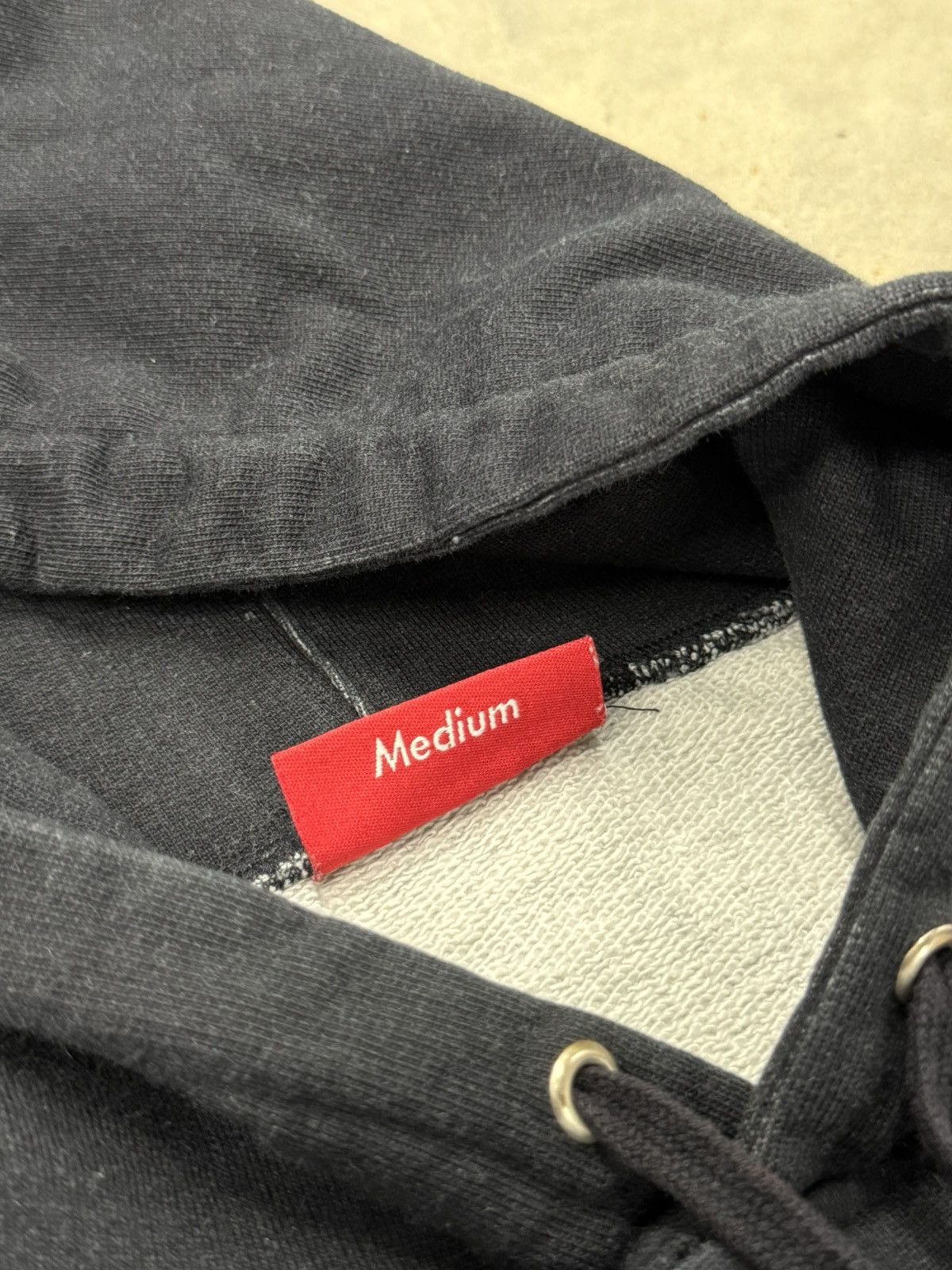 Supreme Supreme F/W14 H.R. Giger Li ll Hoodie Size US M / EU 48-50 / 2 - 6 Thumbnail