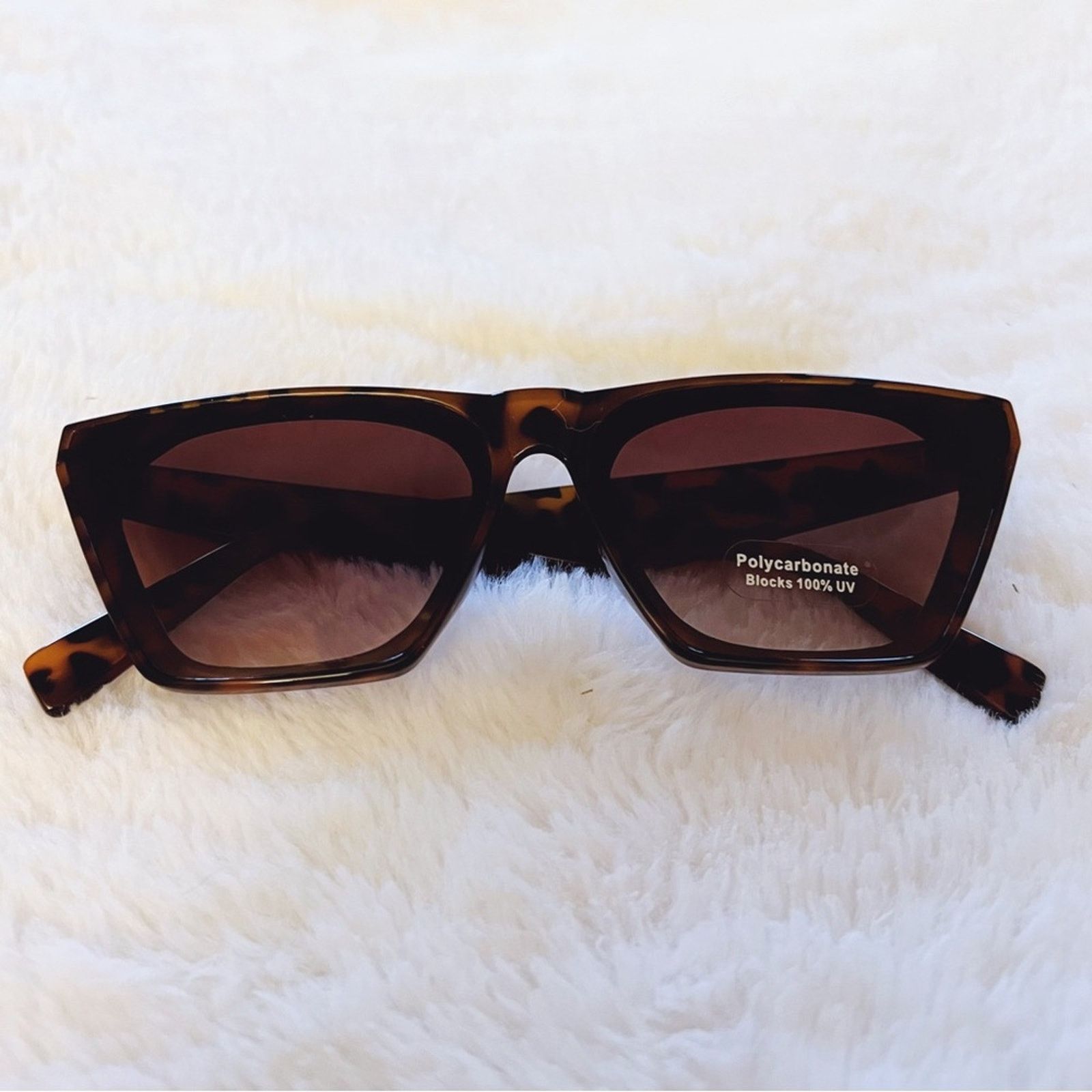 Other Lucy Tortoise Brown Sleek Square Frame Sunglasses Size ONE SIZE - 1 Thumbnail