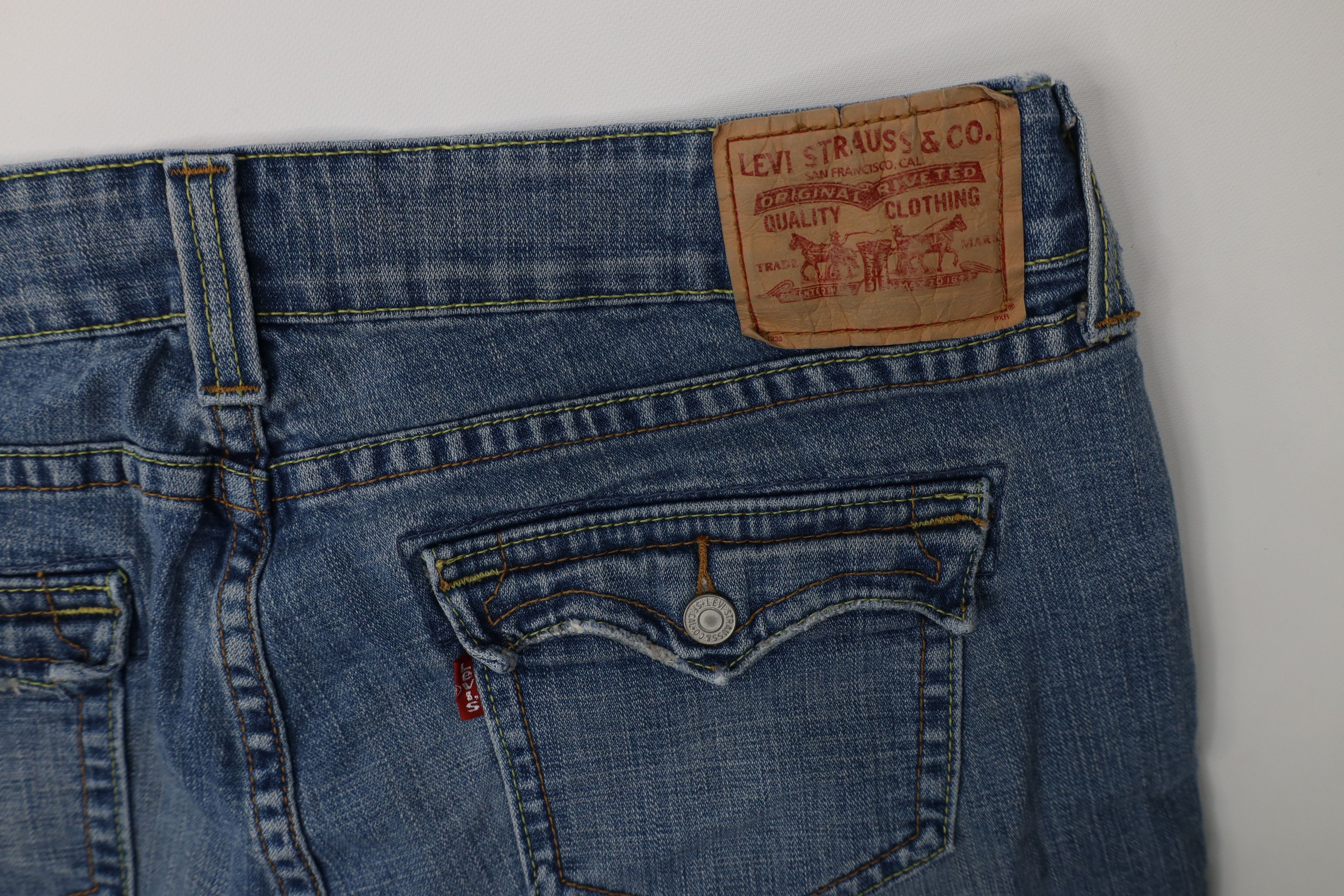 Levi's Vintage Y2K Levis 542 Low Rise Flared Denim Jeans Blue Size 42" / US 20 - 14 Thumbnail
