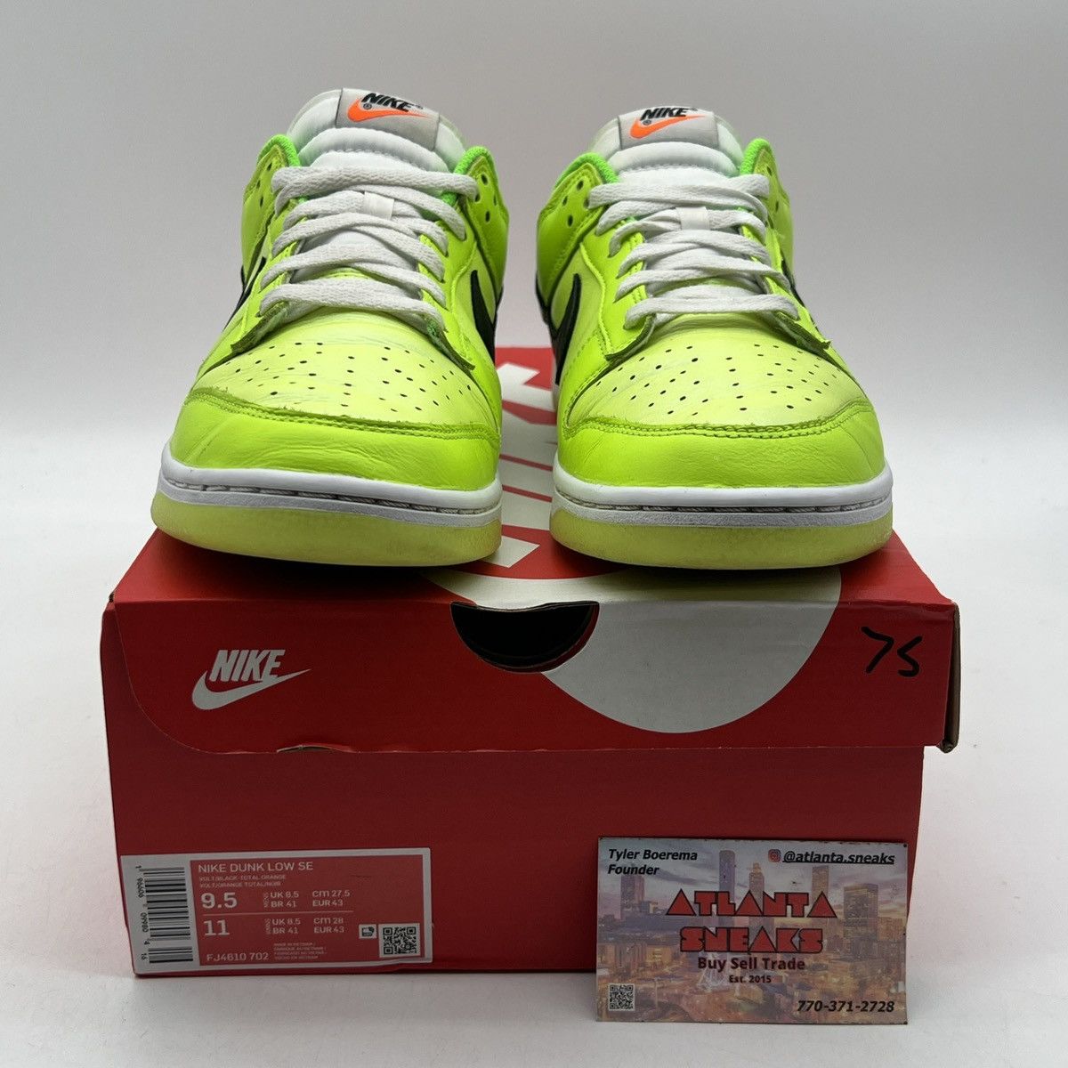 Nike Nike dunk low volt Size US 9.5 / EU 42-43 - 2 Thumbnail