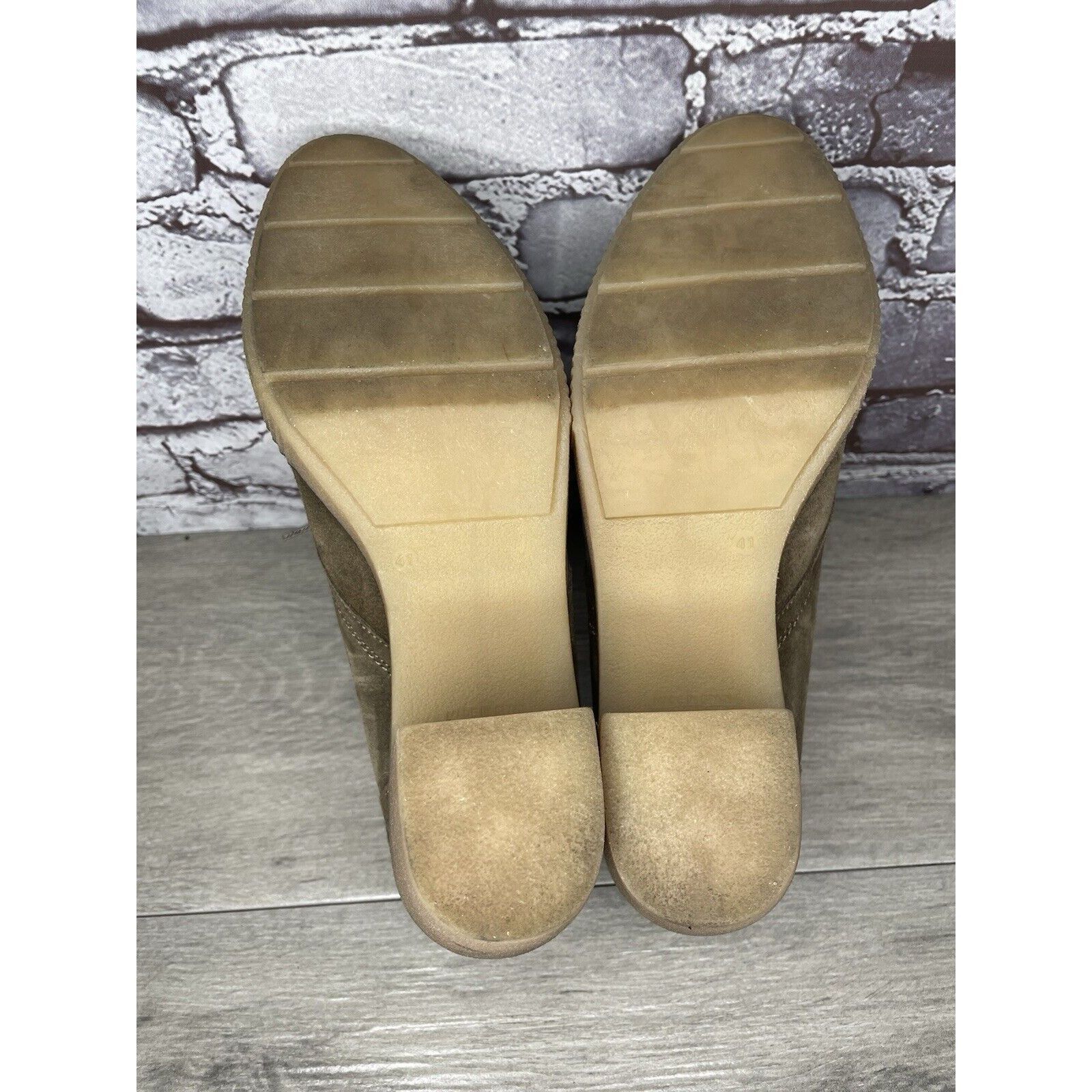 Other TONI PONS Winter Taupe Suede Ankle High Top Lace Heel Bootie Size US 10.5 / IT 40.5 - 12 Thumbnail