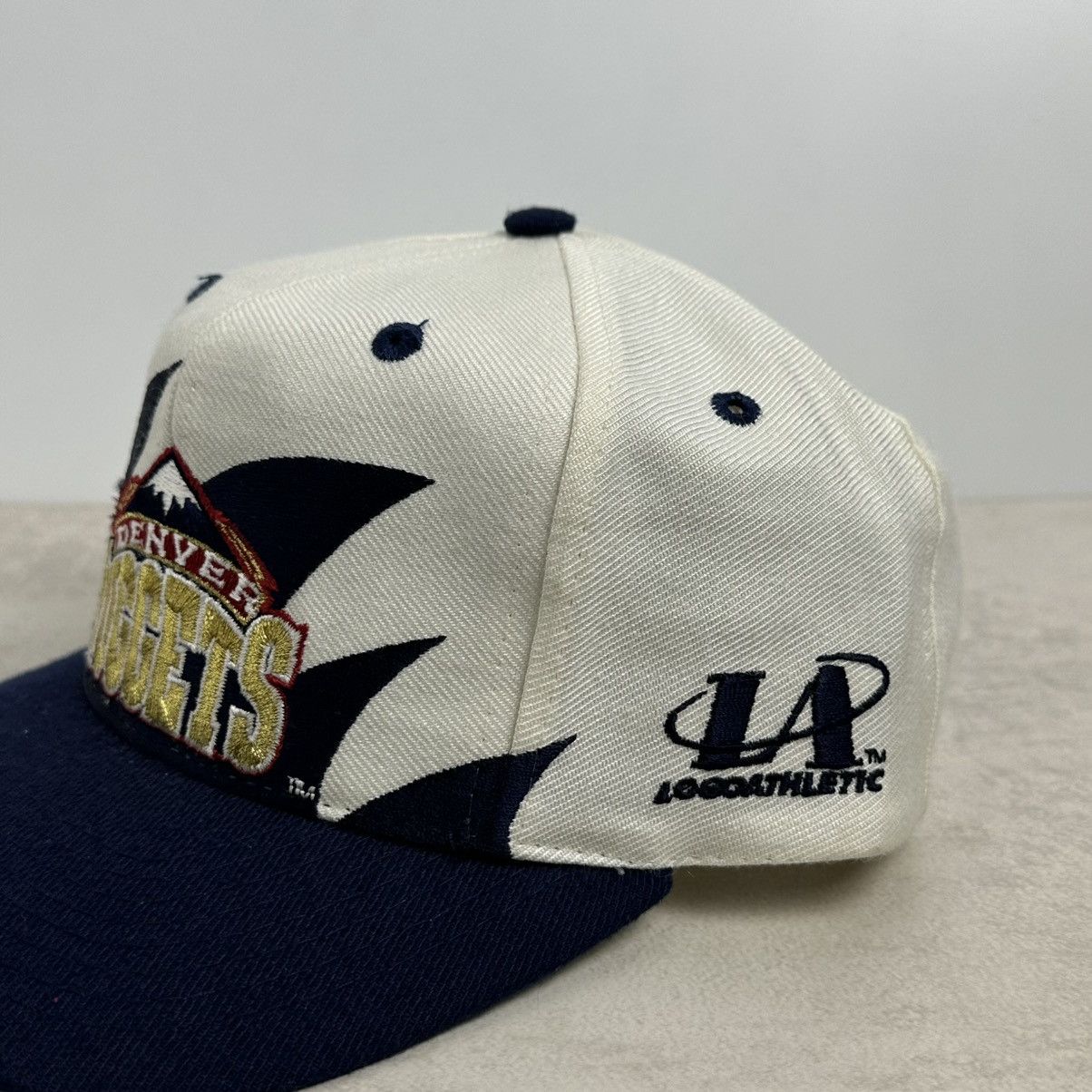 Logo Athletic × NBA × Vintage Vintage 90s Shark Tooth Denver Nuggets Hat Size ONE SIZE - 3 Thumbnail