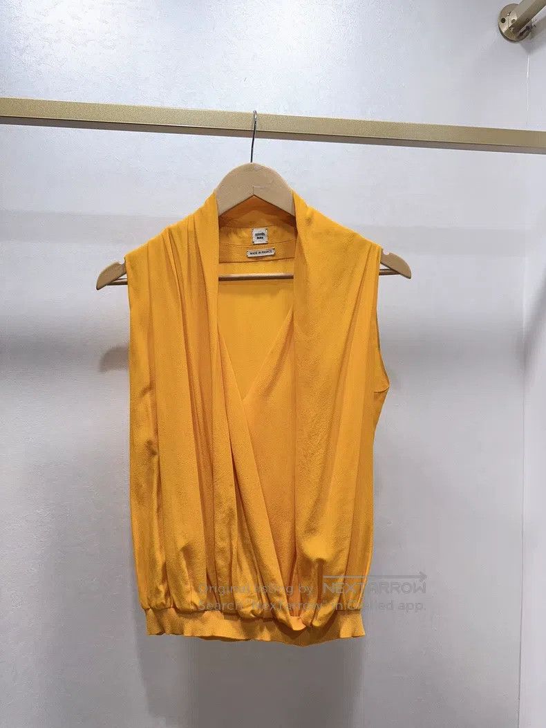 Hermes Hermes Silk Camellia Red Sleeveless Top Size XS / US 0-2 / IT 36-38 - 1 Thumbnail