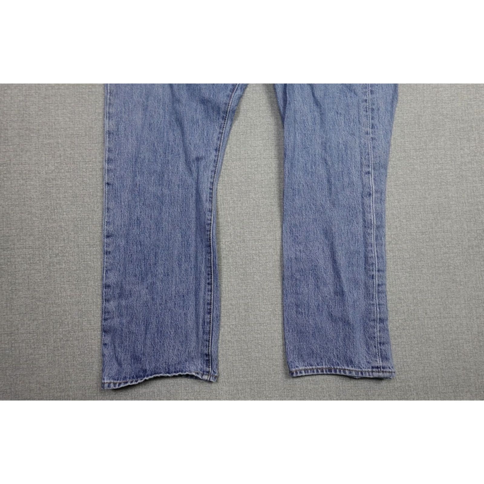 Levi's Levi's 501 Jeans Mens 38x30 Blue Straight Light Wash Button Fly Western Rancher Jeans Size US 38 / EU 54 - 4 Thumbnail