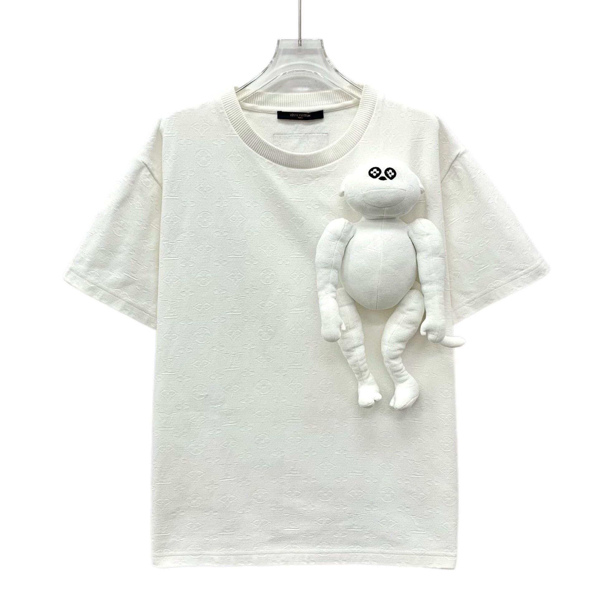 Louis Vuitton Louis Vuitton Doll Decoration Crew Neck Short Sleeve T-Shirt Size US L / EU 52-54 / 3 - 1 Thumbnail