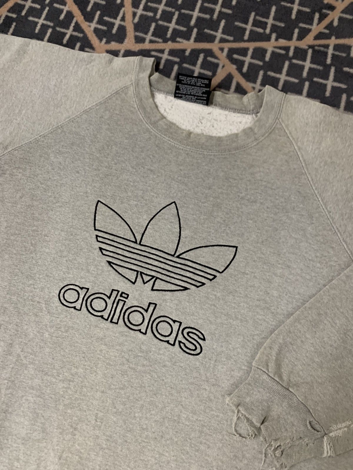 Adidas LAST DROP#Vintage Adidas Distressed Sweatshirt Big Logo Size US XL / EU 56 / 4 - 7 Thumbnail
