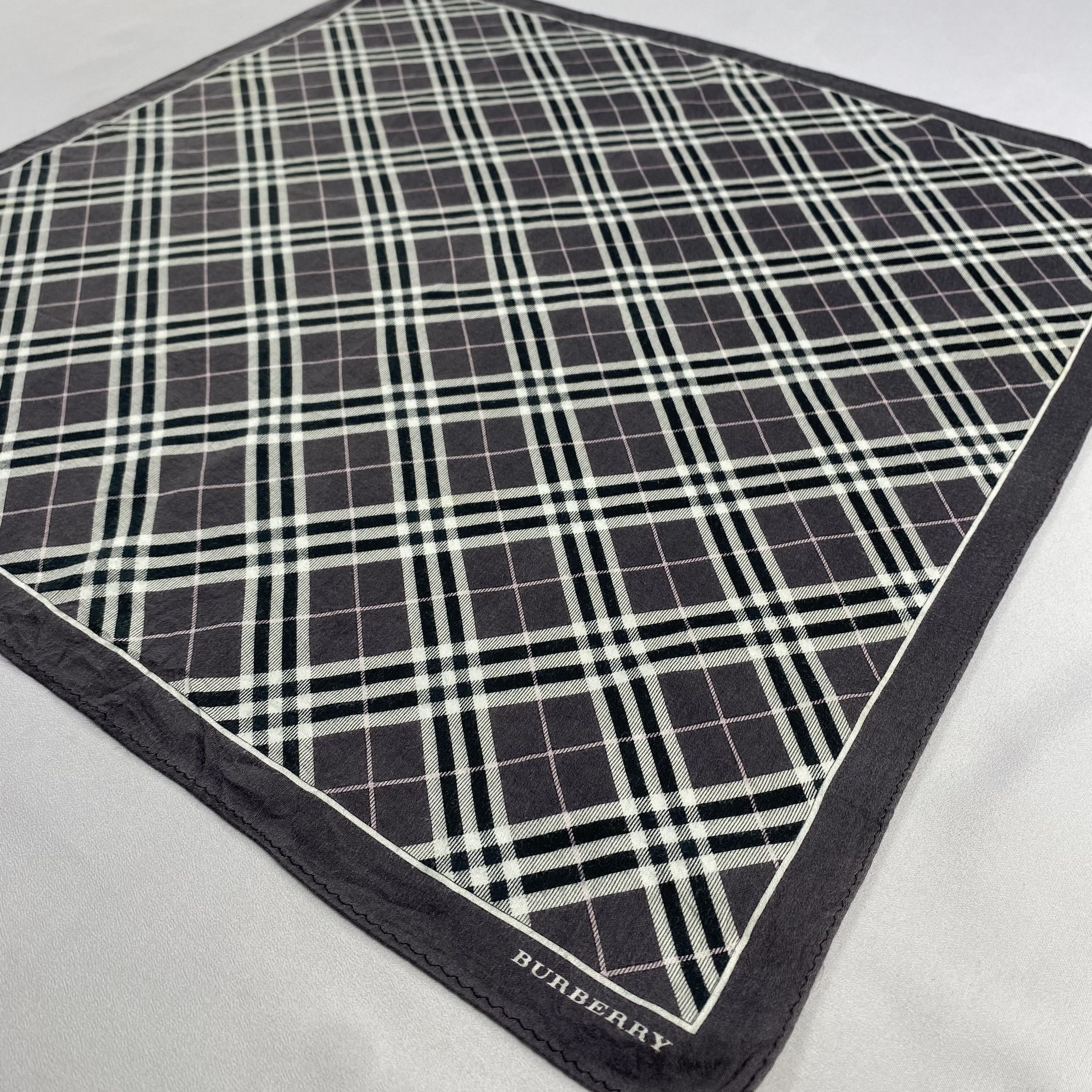Burberry × Vintage Burberry Handkerchief / Neckerchief / Bandana-P1889 Size ONE SIZE - 2 Thumbnail