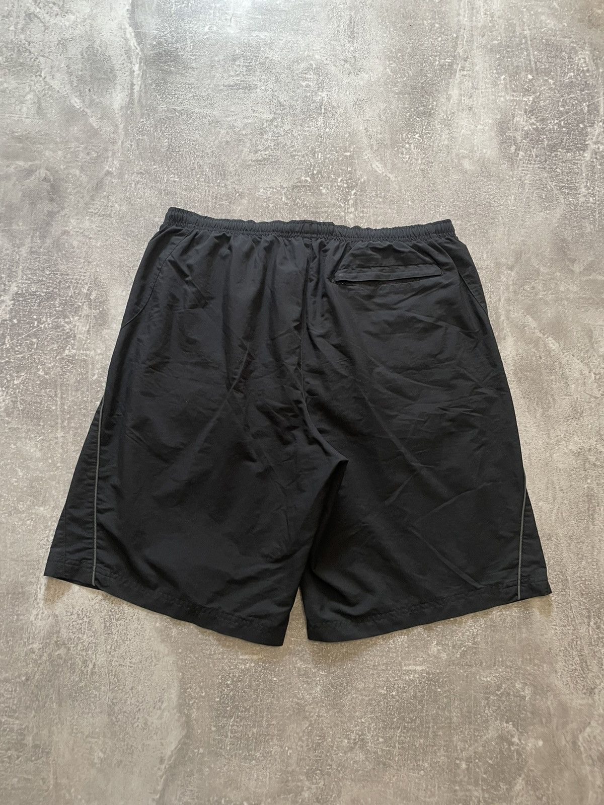 Nike × Vintage Vintage Nike Black Shorts Y2K Size XL Size US 36 / EU 52 - 11 Thumbnail