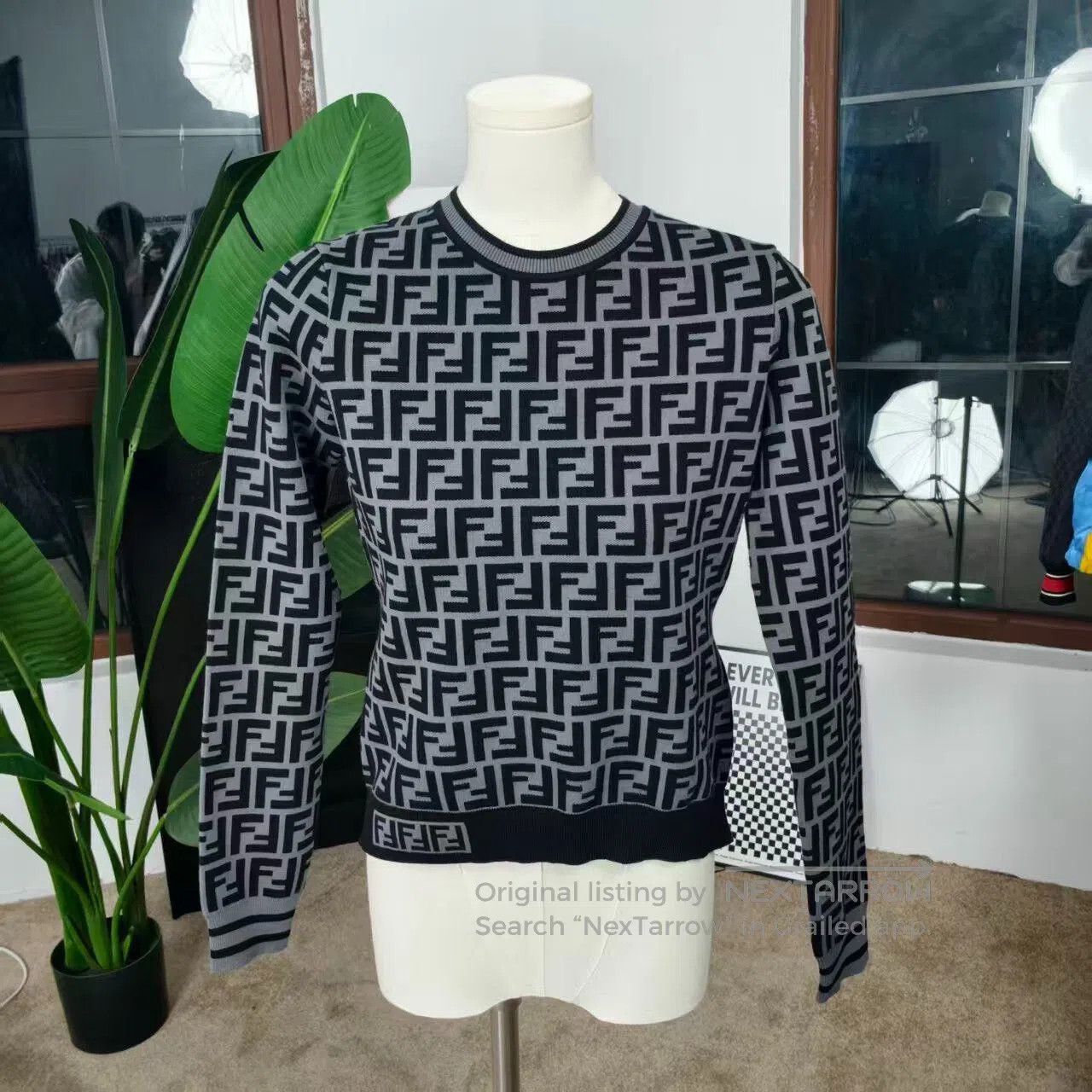 fendi black gray logo knit sweater size 38.