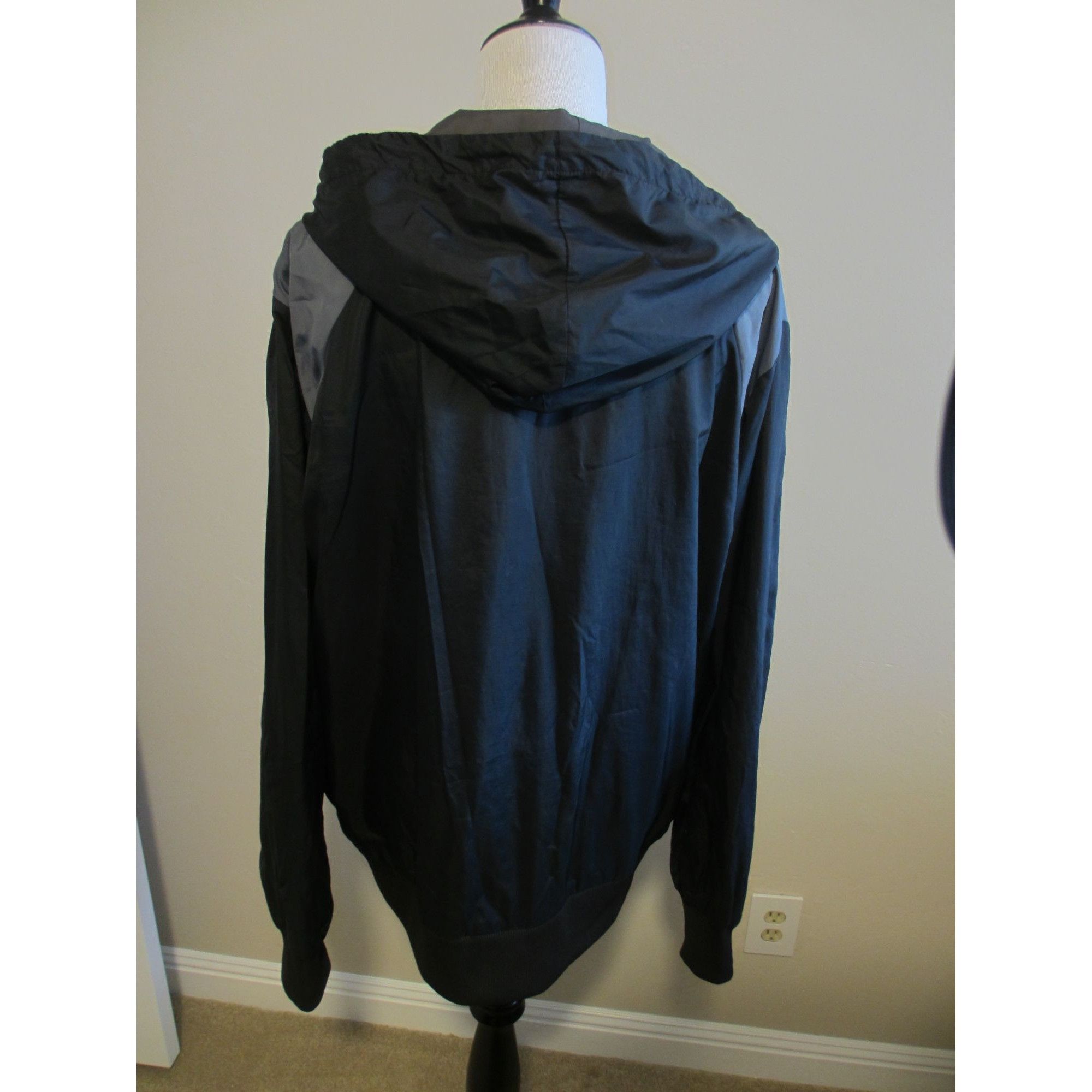 Nike Nike Mens Athletic Dept Hooded Windbreaker Jacket XL Black & Size US XL / EU 56 / 4 - 4 Thumbnail