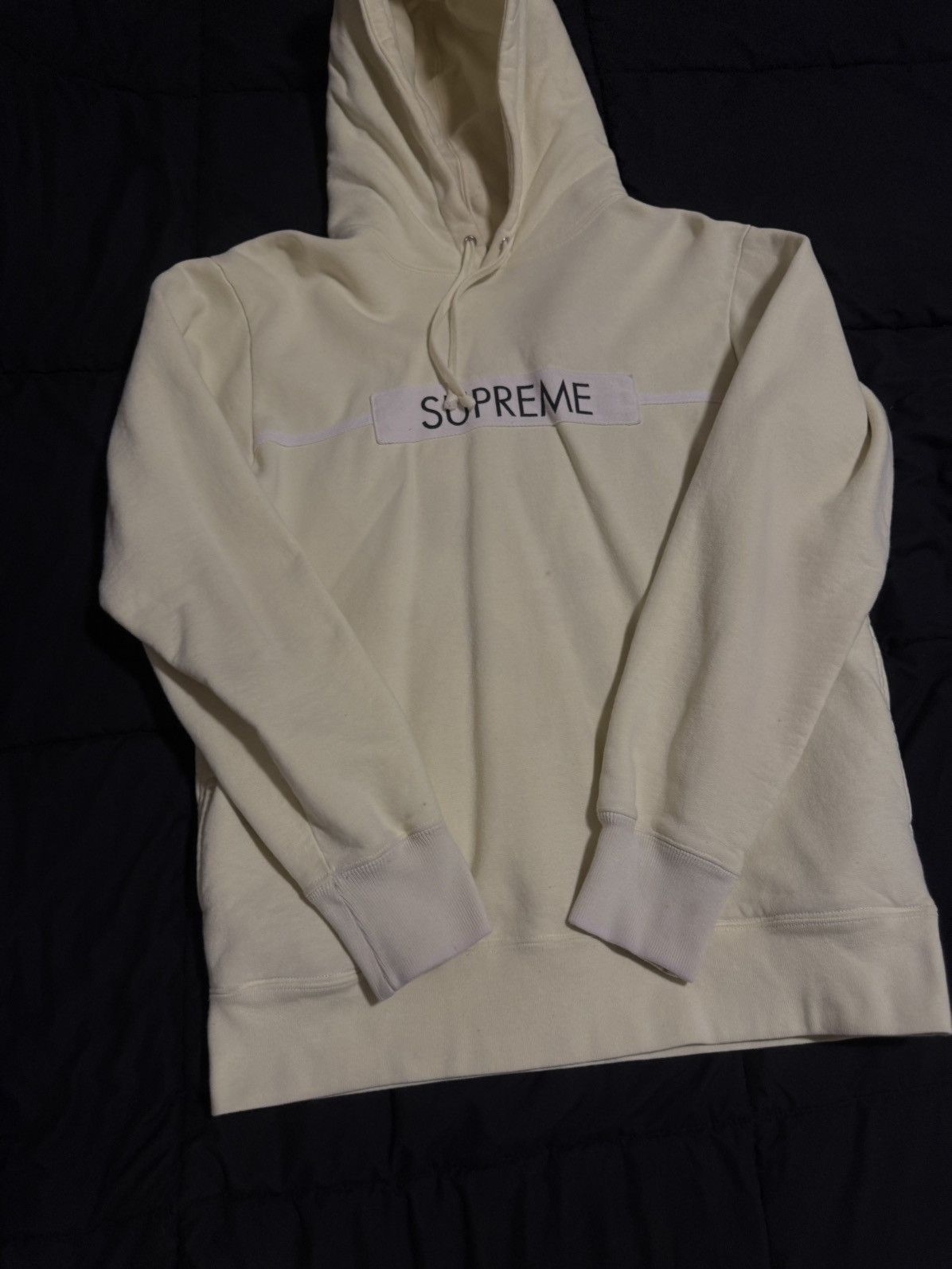Supreme Supreme Yellow Hoodie Size Large Pre Owned 🧼 Size US L / EU 52-54 / 3 - 5 Thumbnail