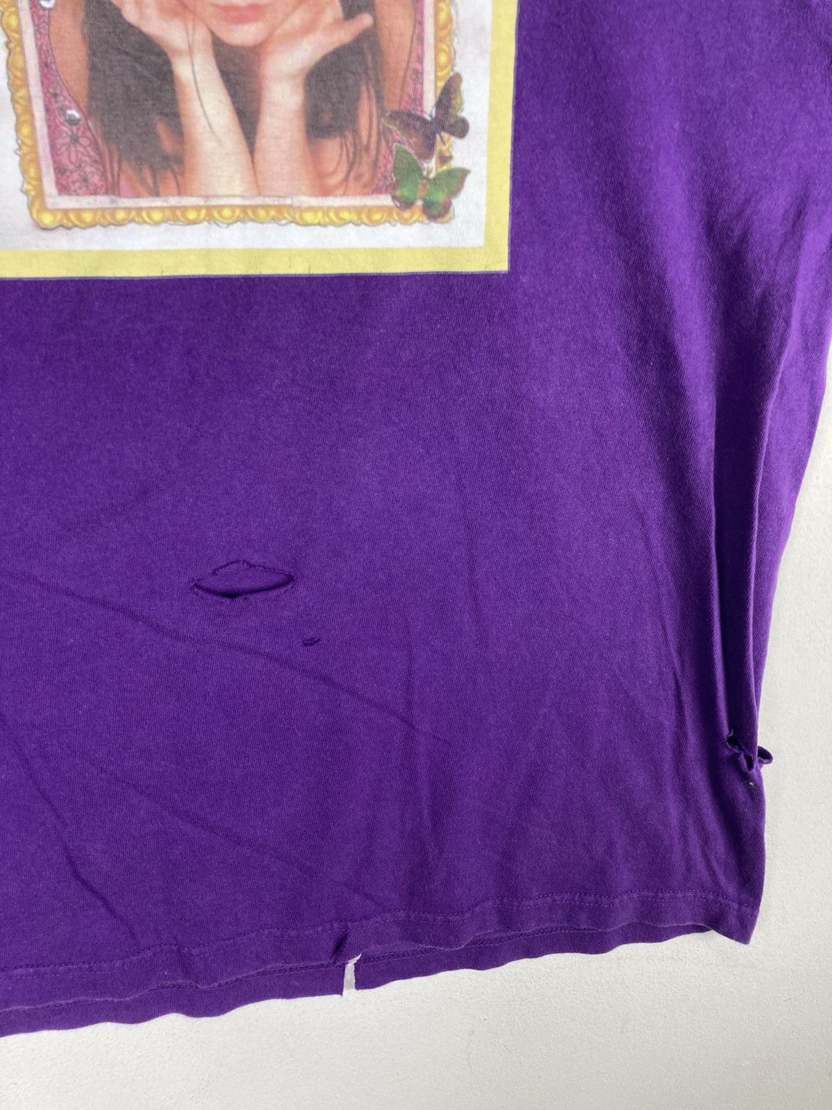 Band Tees Björk Guðmundsdóttir 4 QUEEN Bjork Distressed T-Shirt Size US L / EU 52-54 / 3 - 6 Thumbnail