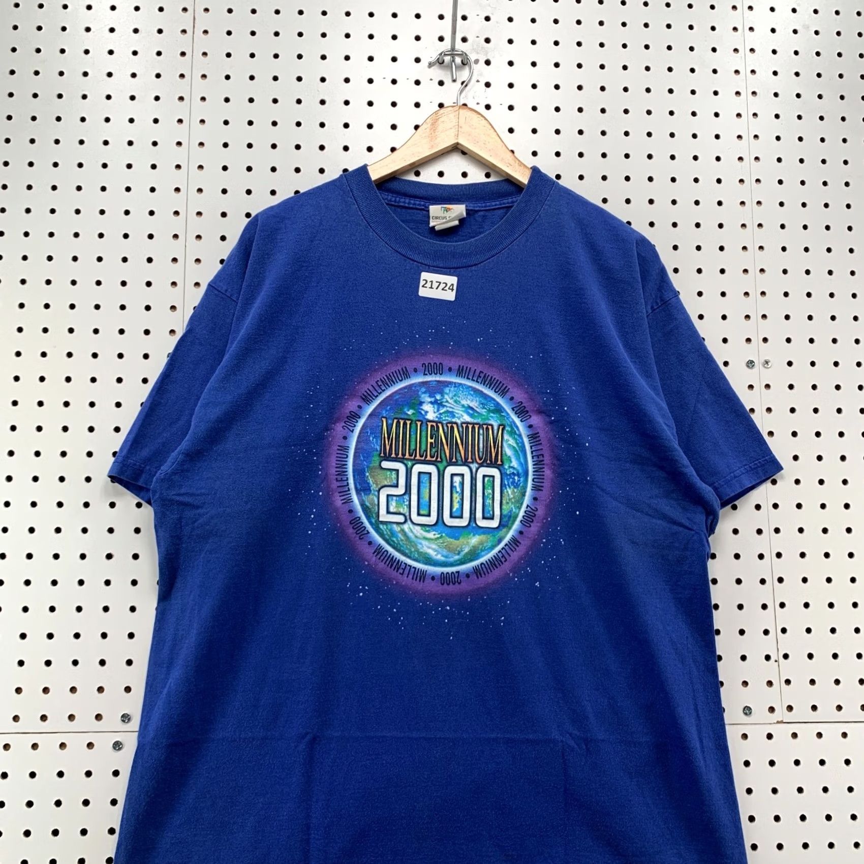 Vintage VINTAGE Circus Circus Millennium 2000 Shirt Blue Las Vegas Adult XL 23x31 Earth Graphic T-Shirt Womens Size US XL / EU 56 / 4 - 7 Thumbnail