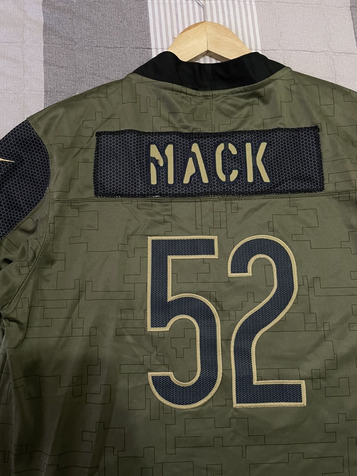 NFL Men’s Nike Khalil Mack Olive Chicago Bears Salute Size US XL / EU 56 / 4 - 11 Thumbnail