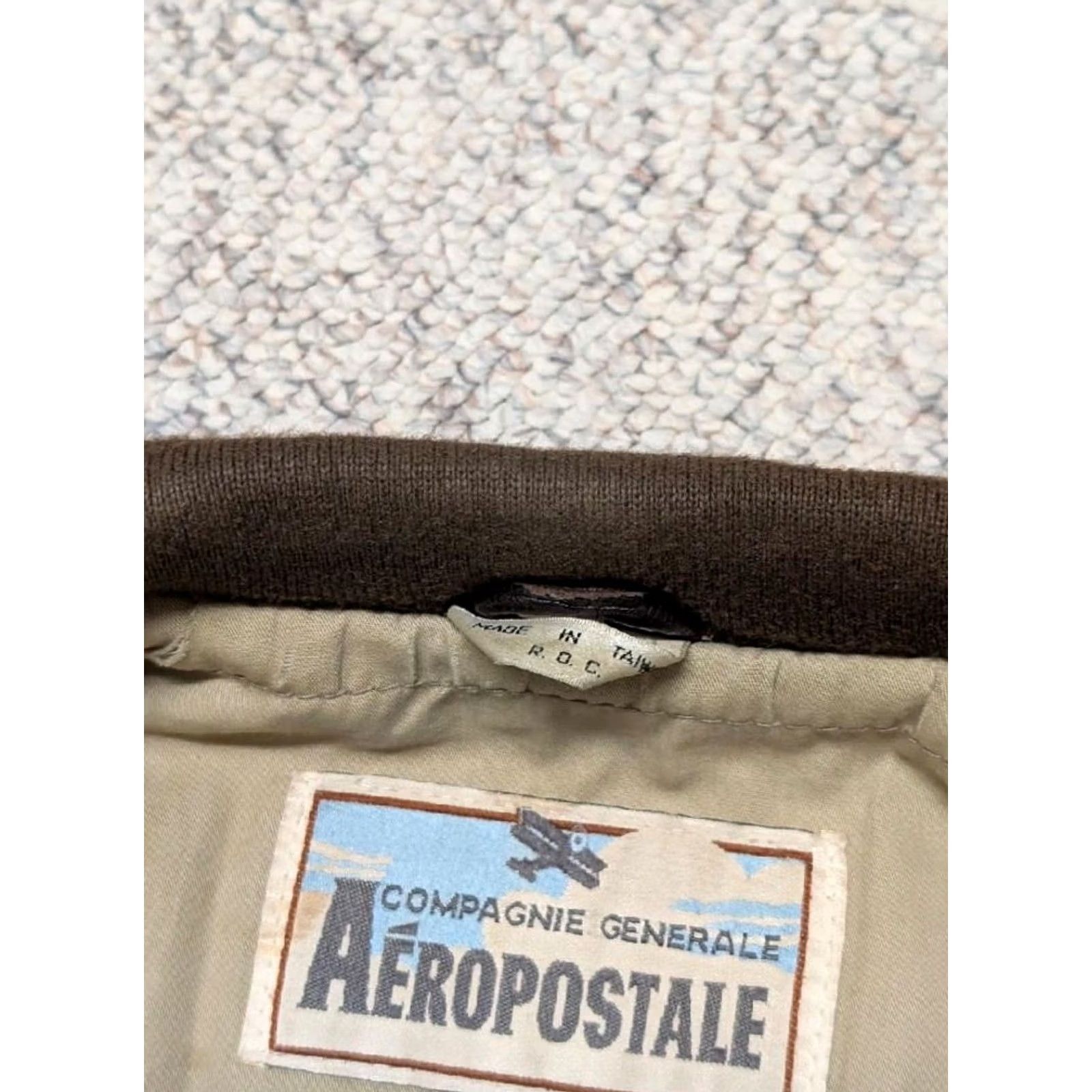 Aeropostale VINTAGE Aeropostale Leather Jacket Bomber Jacket Mens L 44 Brown Wool? (keep to original words only) Size US L / EU 52-54 / 3 - 4 Thumbnail