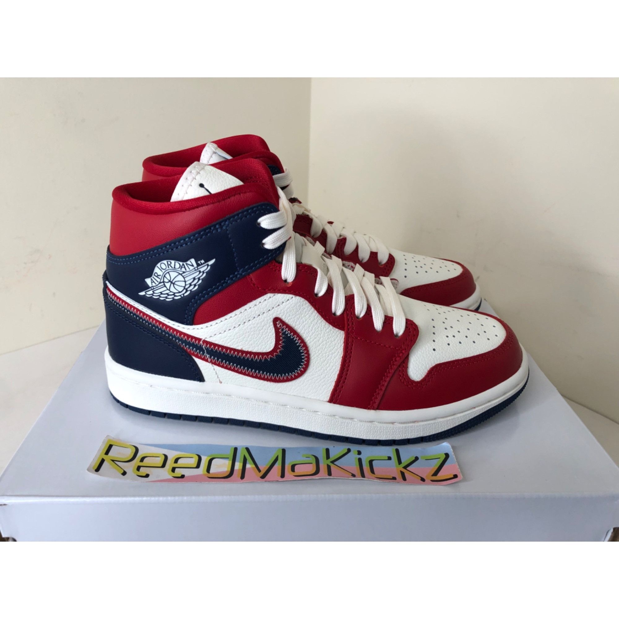 Jordan Brand Jordan 1 Mid SE USA White Red womens 5.5us Size US 5.5 / IT 35.5 - 3 Thumbnail