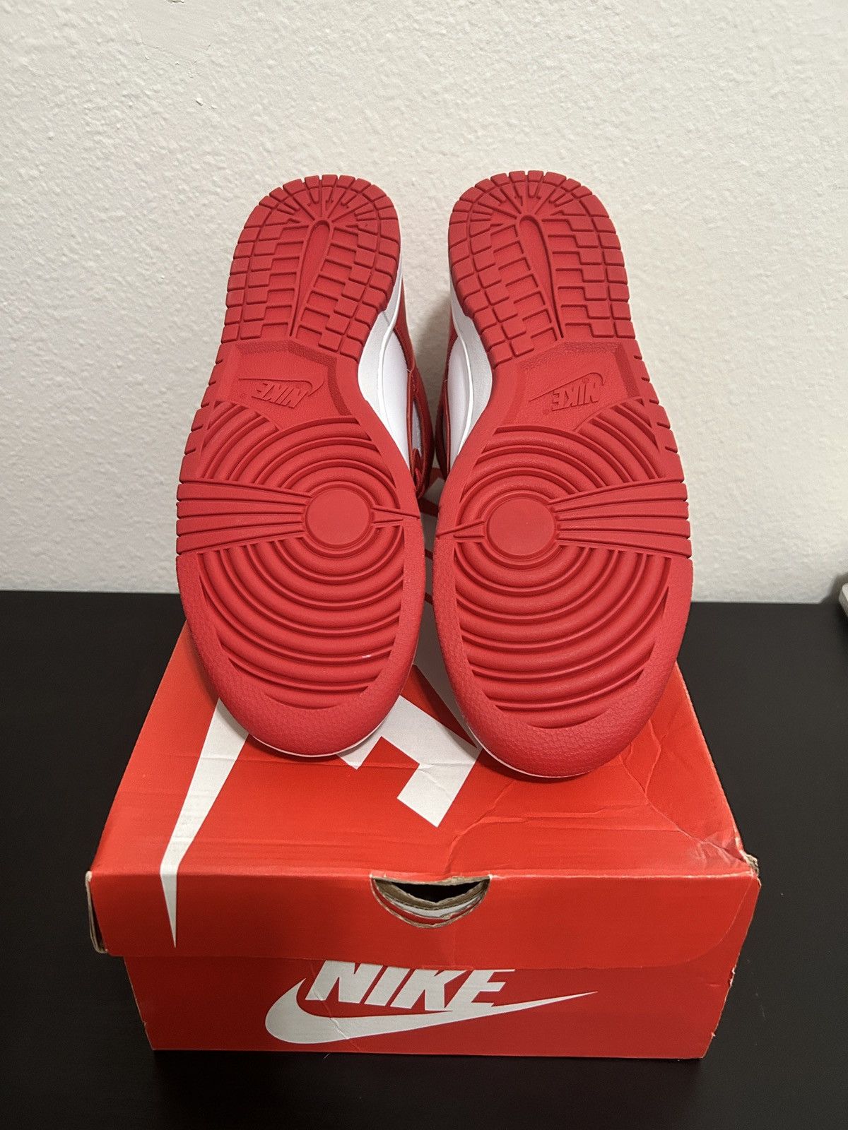 Nike Nike Dunk High Championship University Red Size US 9.5 / EU 42-43 - 7 Thumbnail